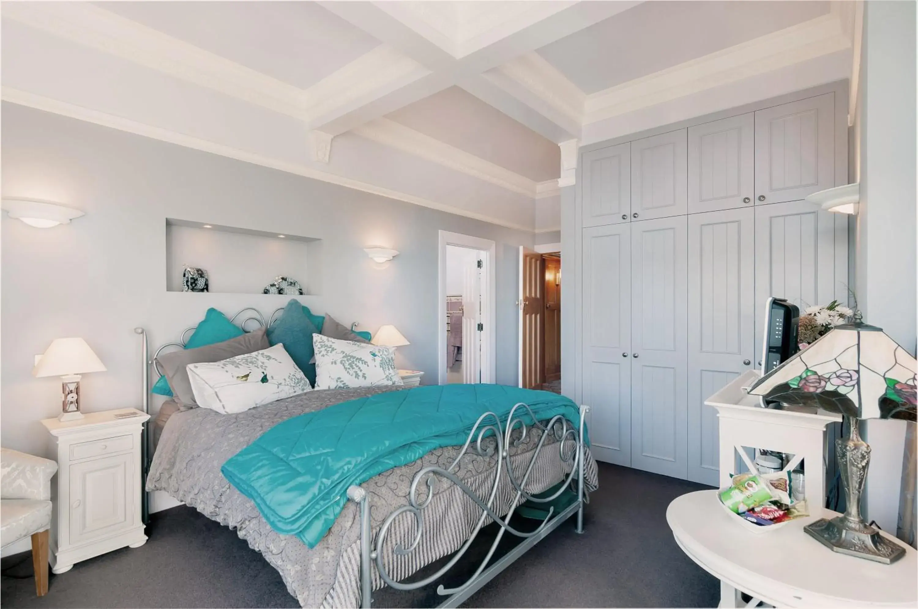 TV and multimedia, Bed in Dyers House TV and multimedia, Bed in Dyers House