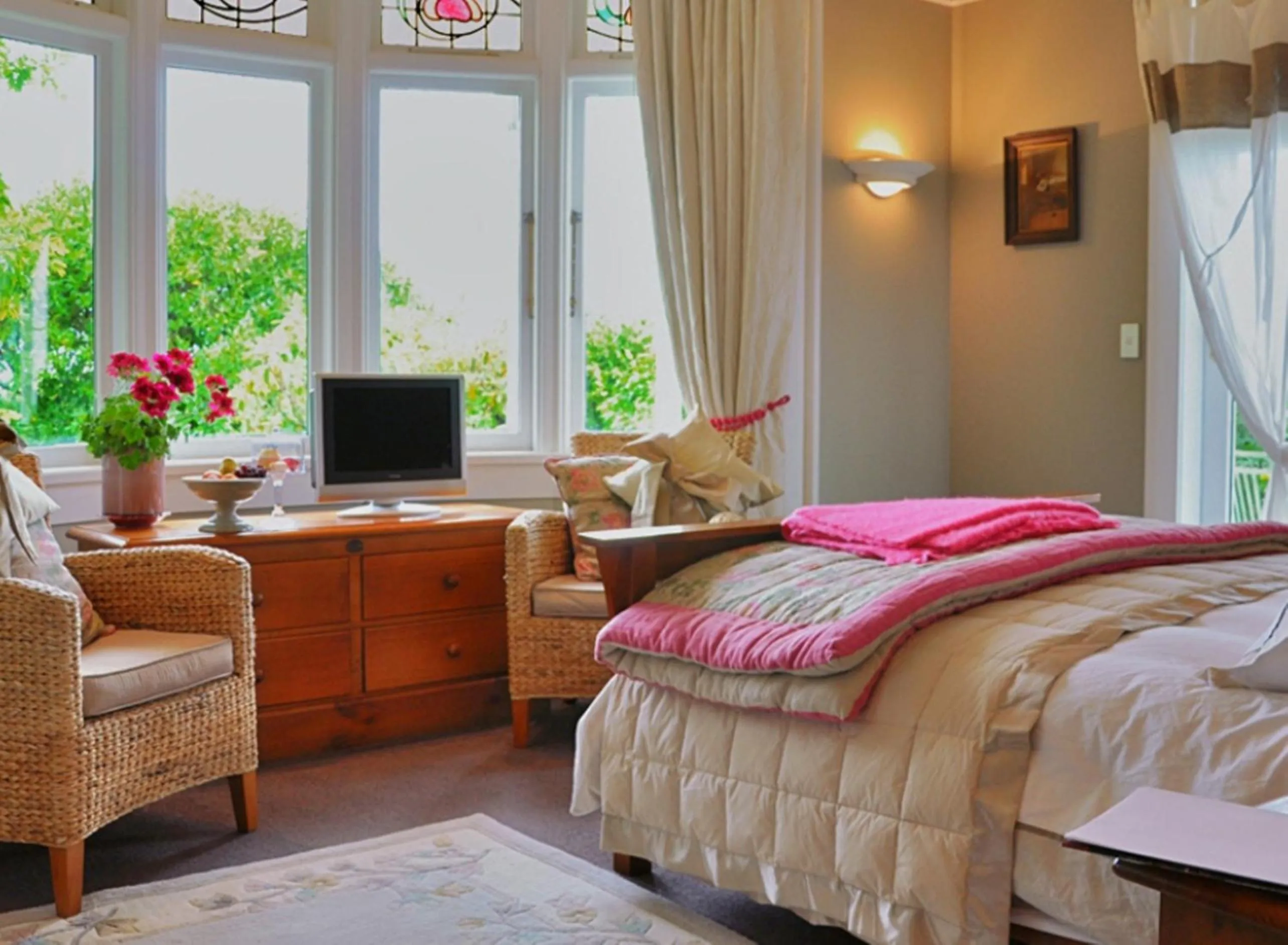 TV and multimedia, Bed in Dyers House