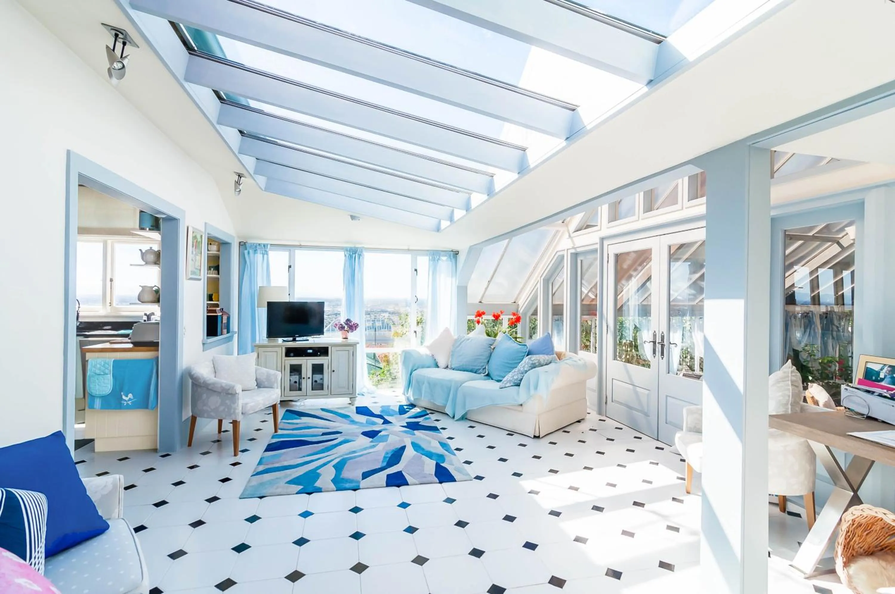 TV and multimedia in Dyers House