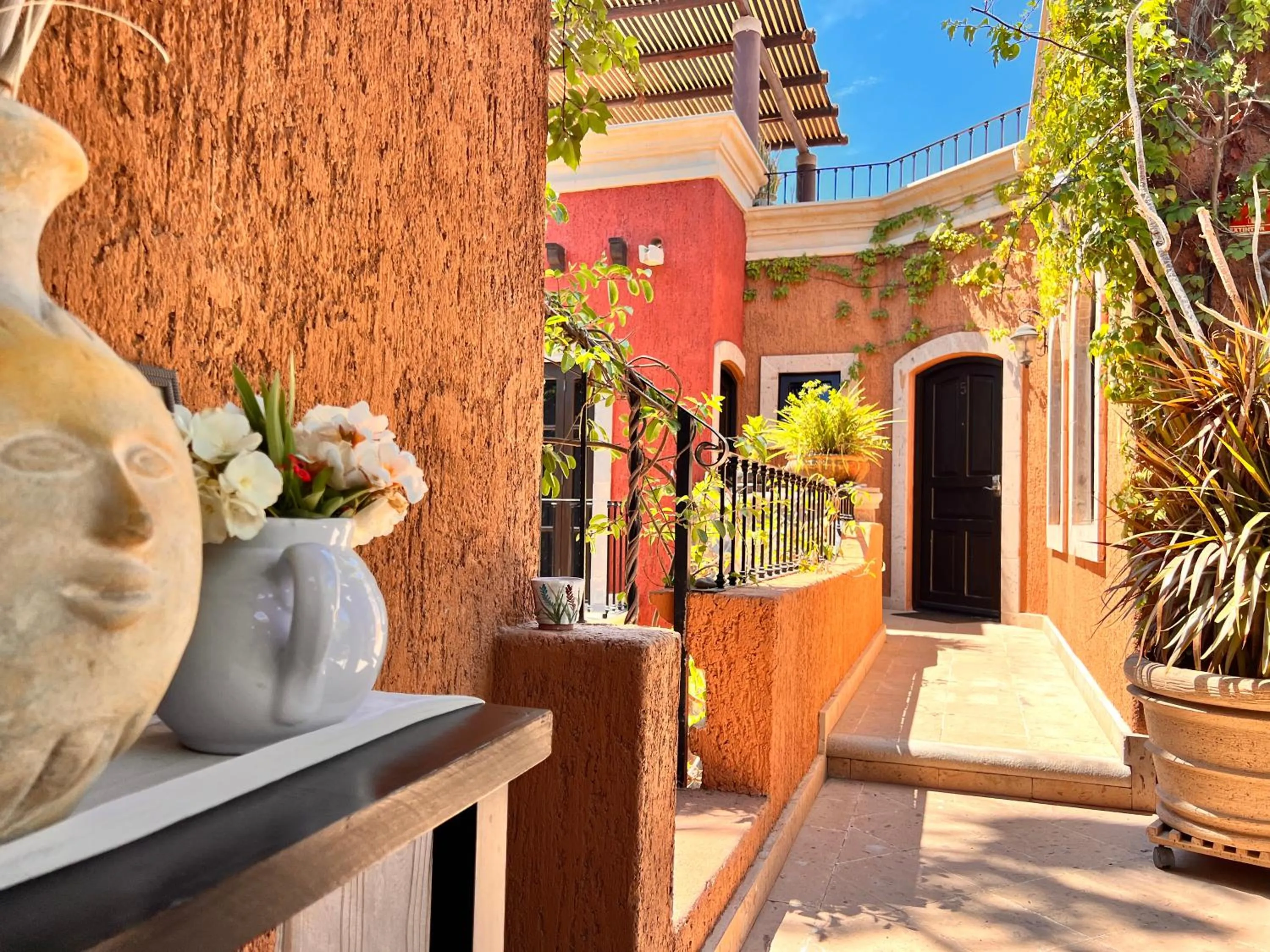 Property building in Posada del Cortes