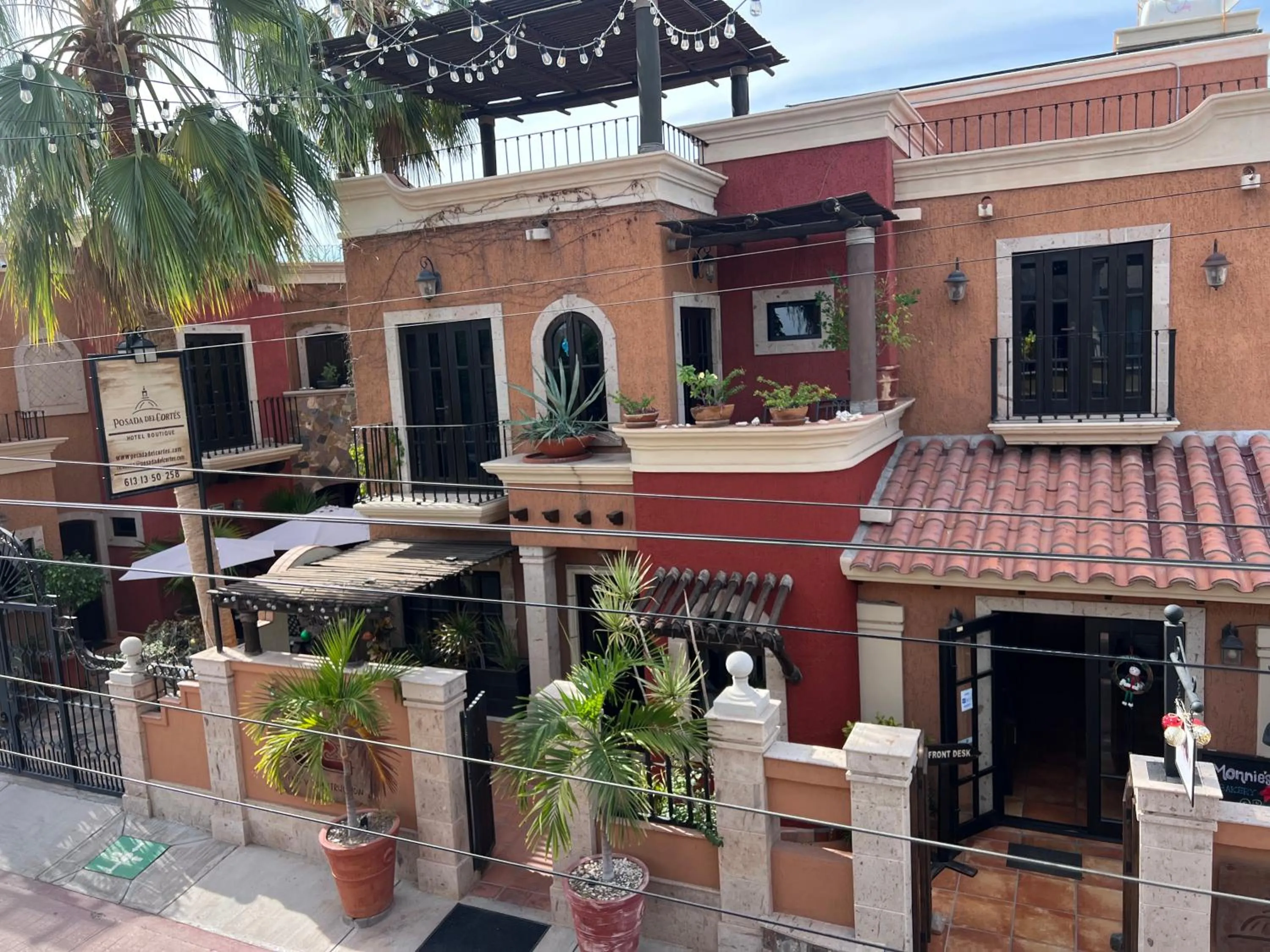 Facade/entrance in Posada del Cortes