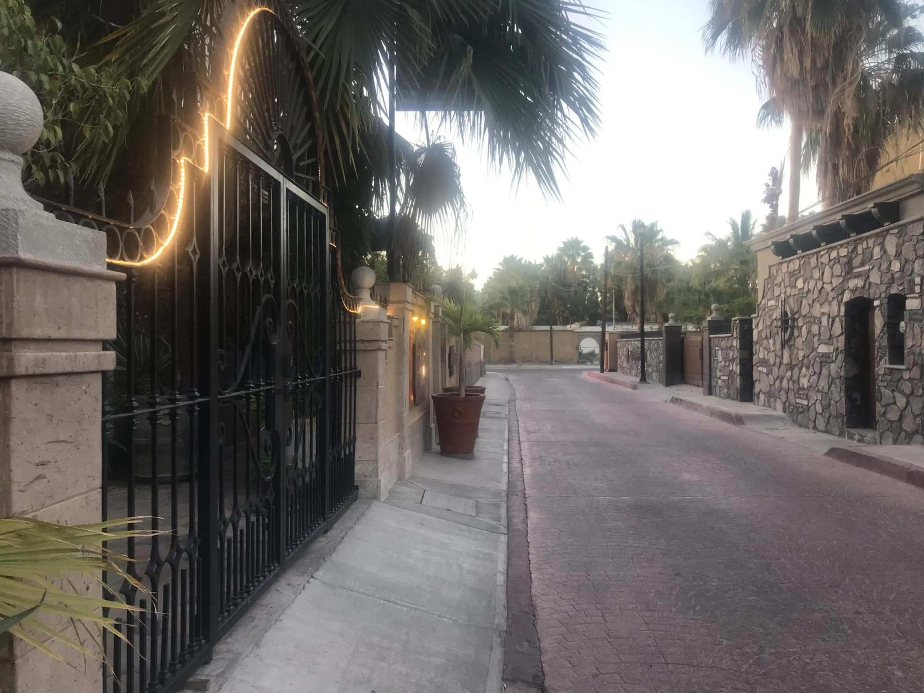 Facade/entrance in Posada del Cortes