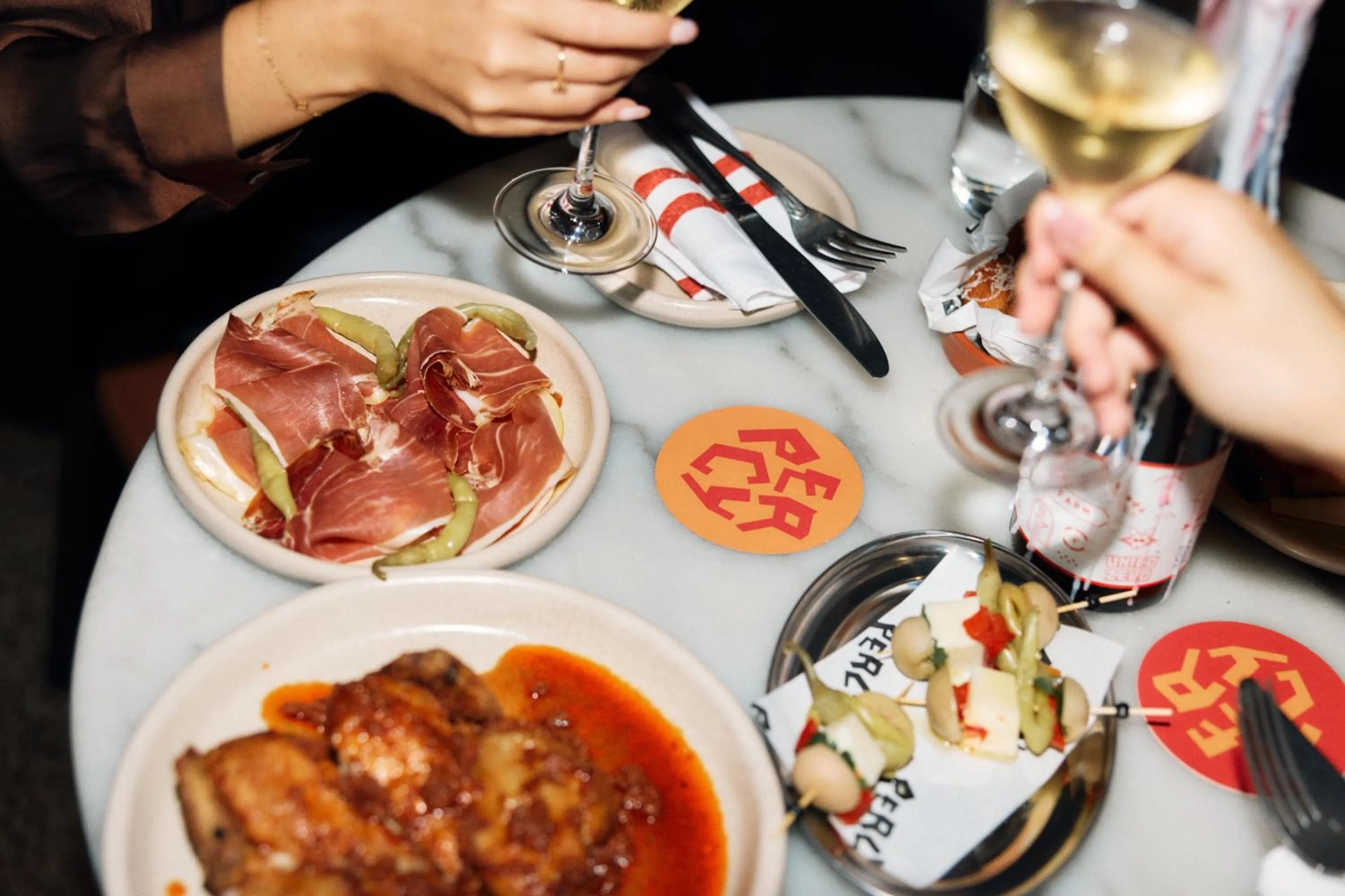 People in Hotel Woolstore 1888, Sydney - Handwritten Collection