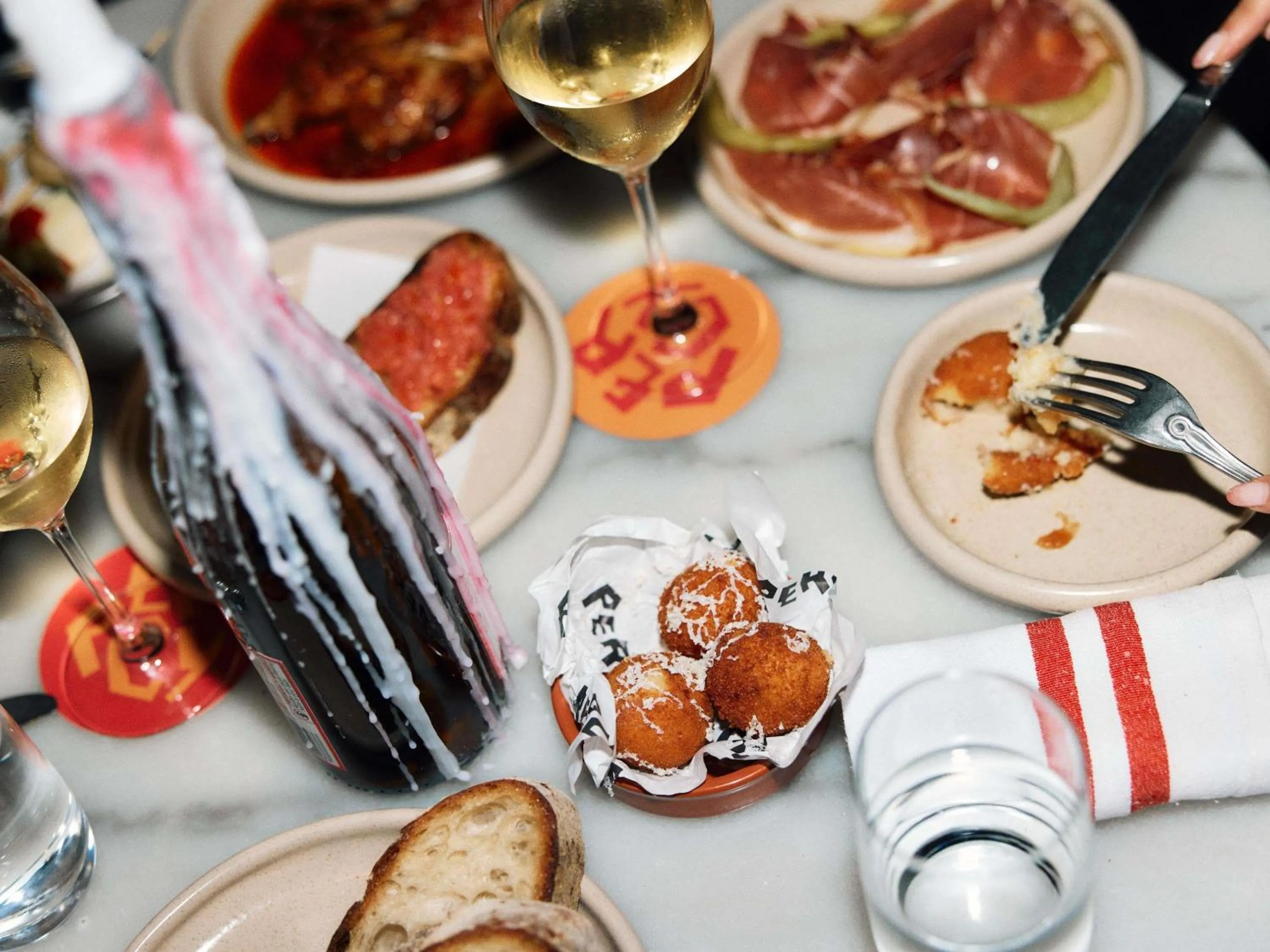 Lounge or bar in Hotel Woolstore 1888, Sydney - Handwritten Collection