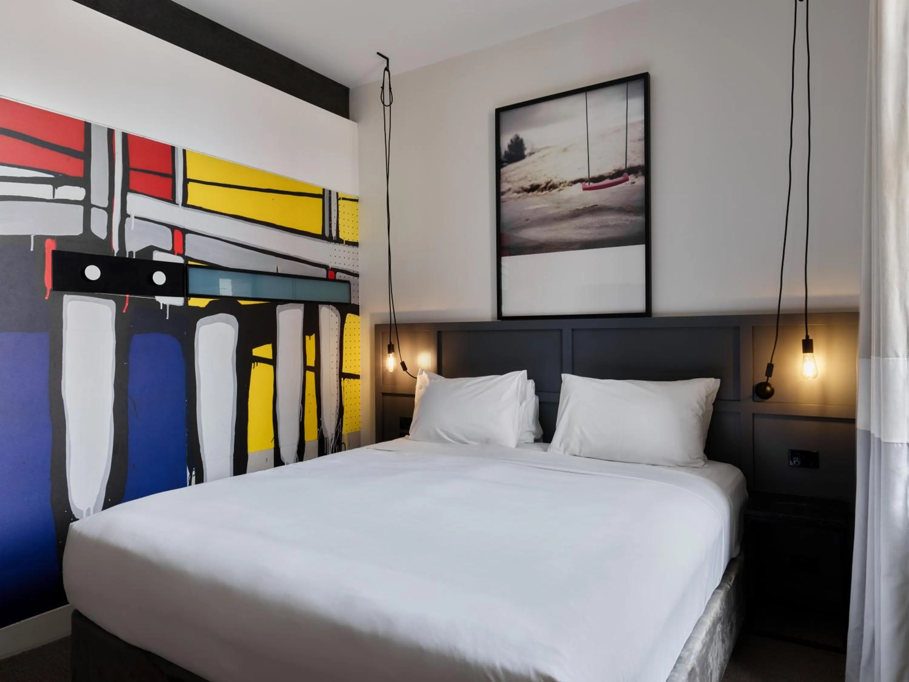 Bed in Hotel Woolstore 1888, Sydney - Handwritten Collection