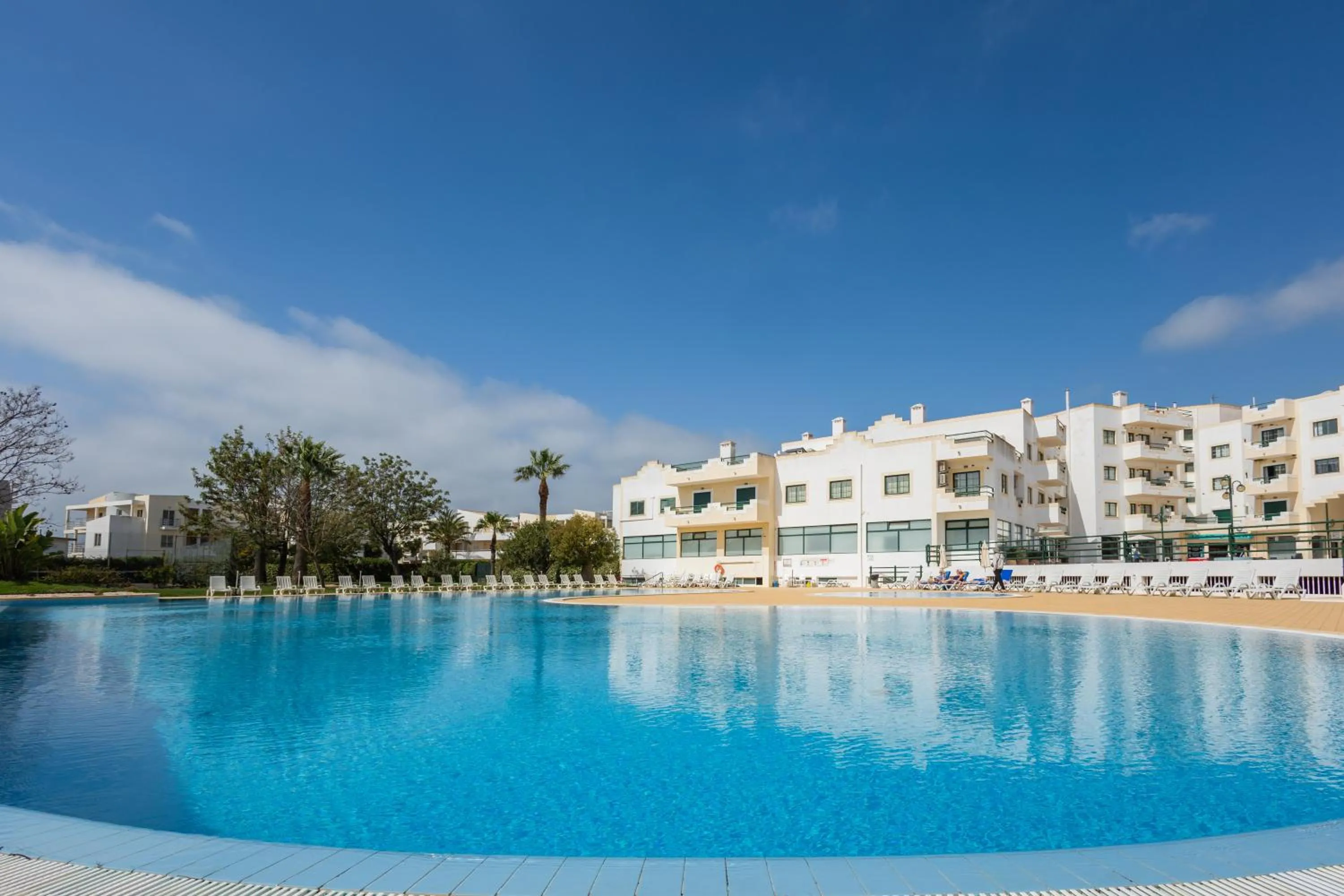 Swimming pool in Dunas Hostel & Guesthouse