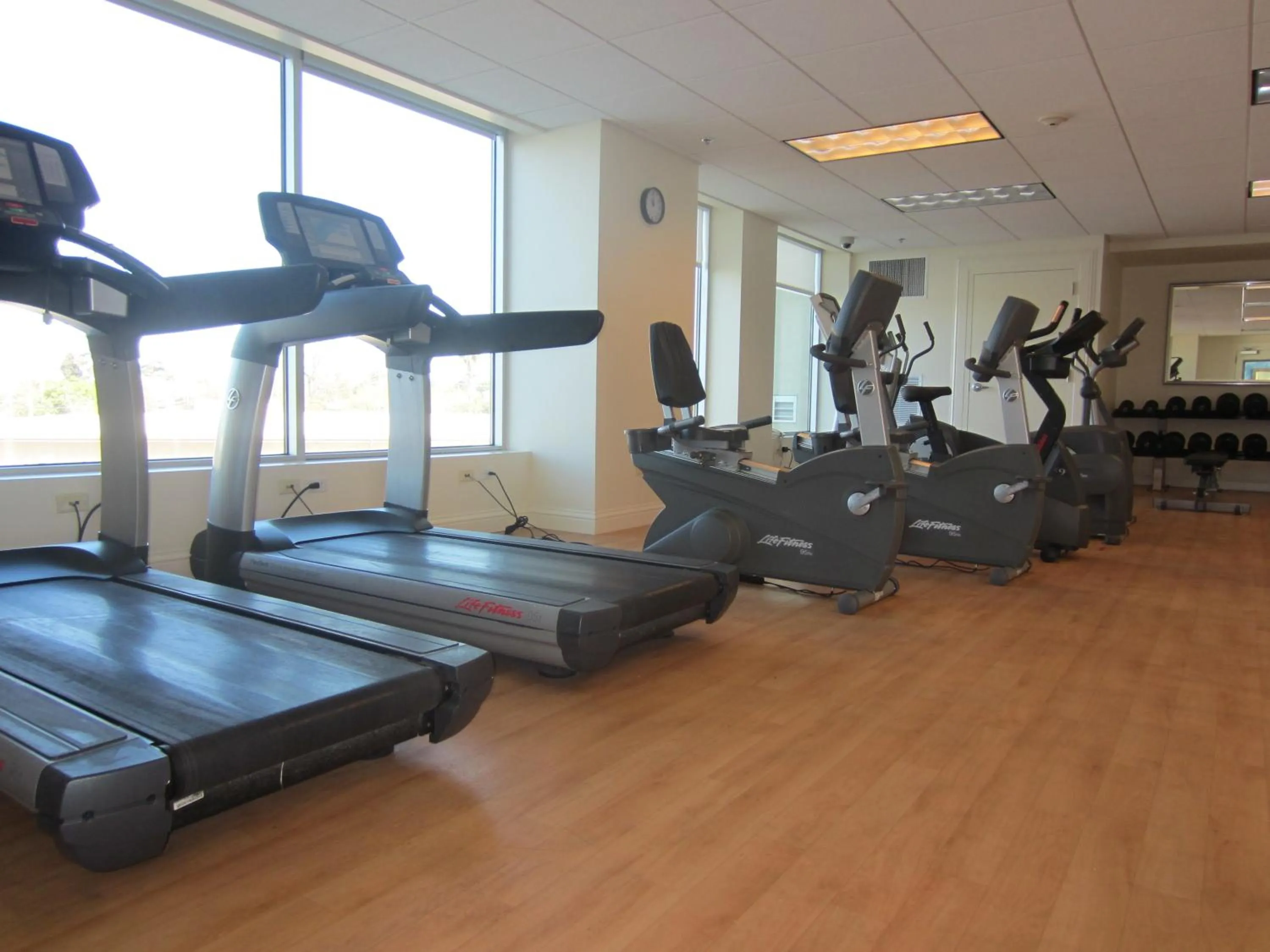 Fitness centre/facilities in University Plaza Waterfront Hotel
