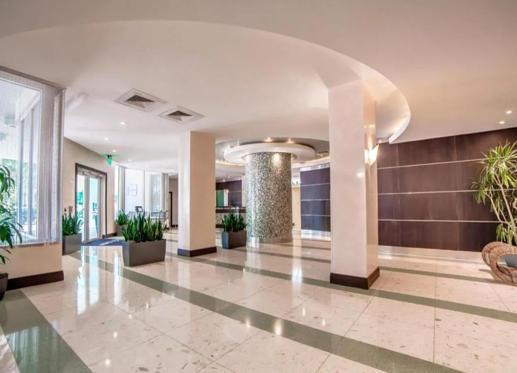 Lobby or reception in Tides Apt on Hollywood Beach