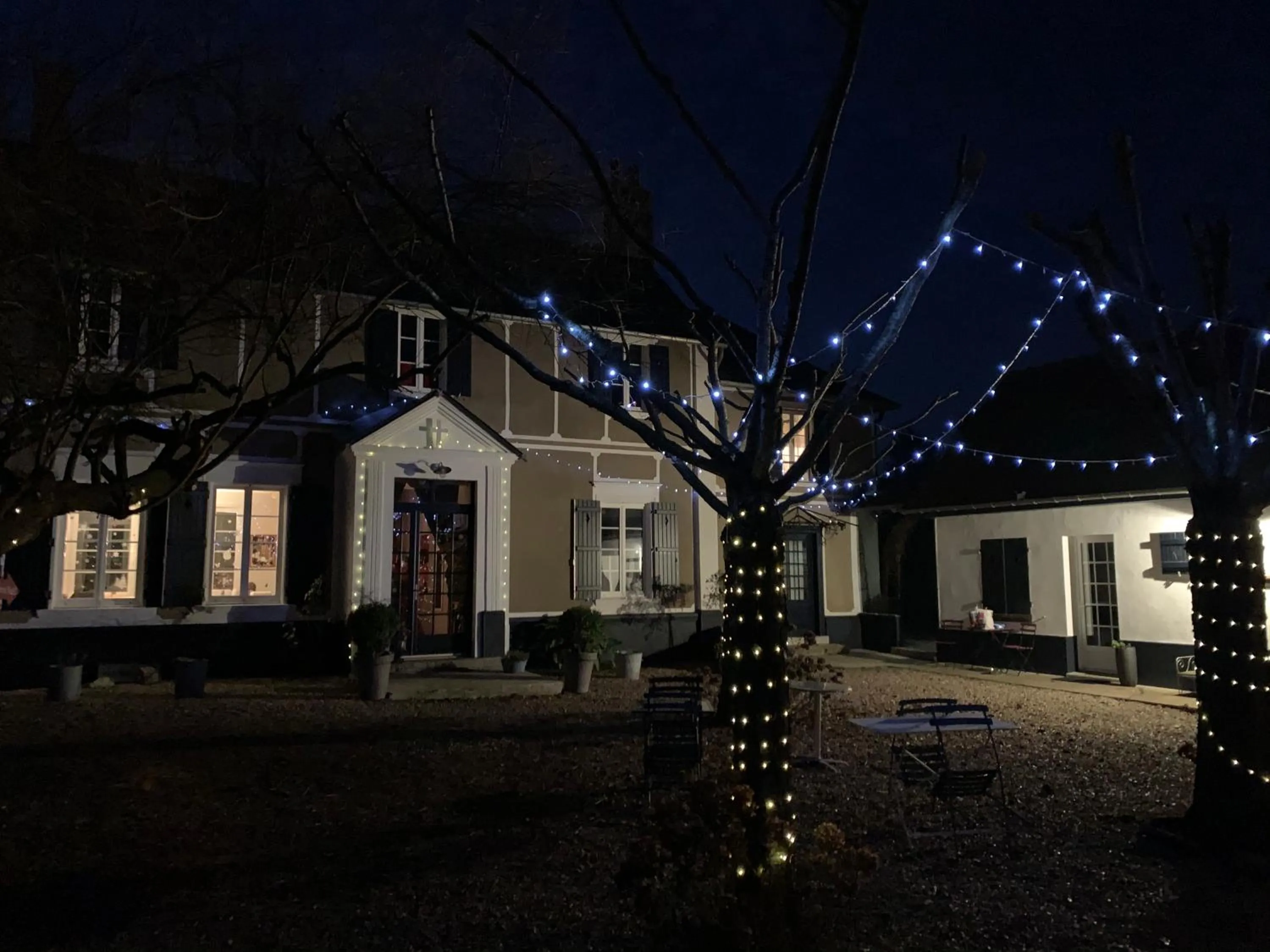 Patio in Au Presbytère de Saigneville