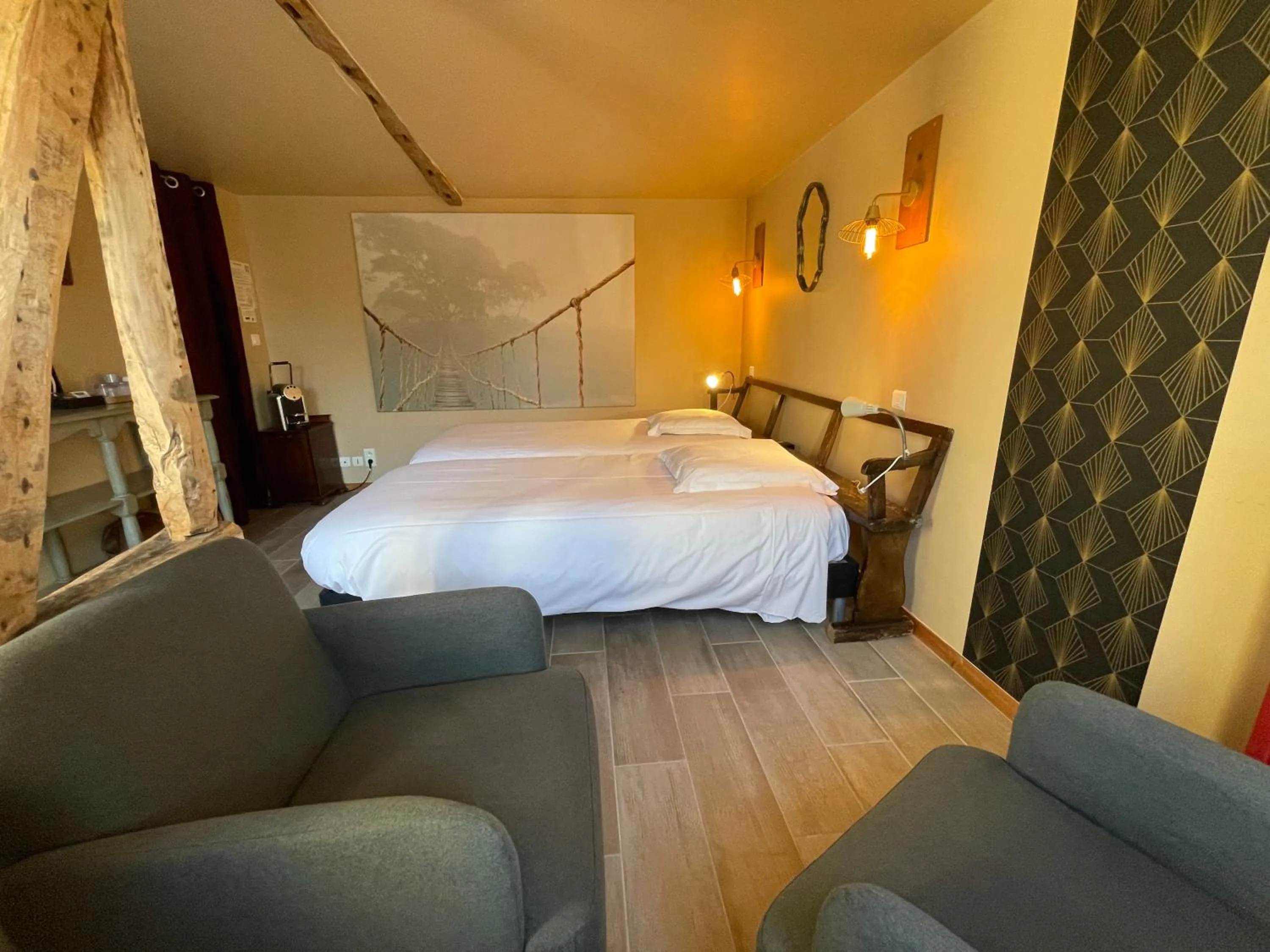 Photo of the whole room, Bed in Au Presbytère de Saigneville