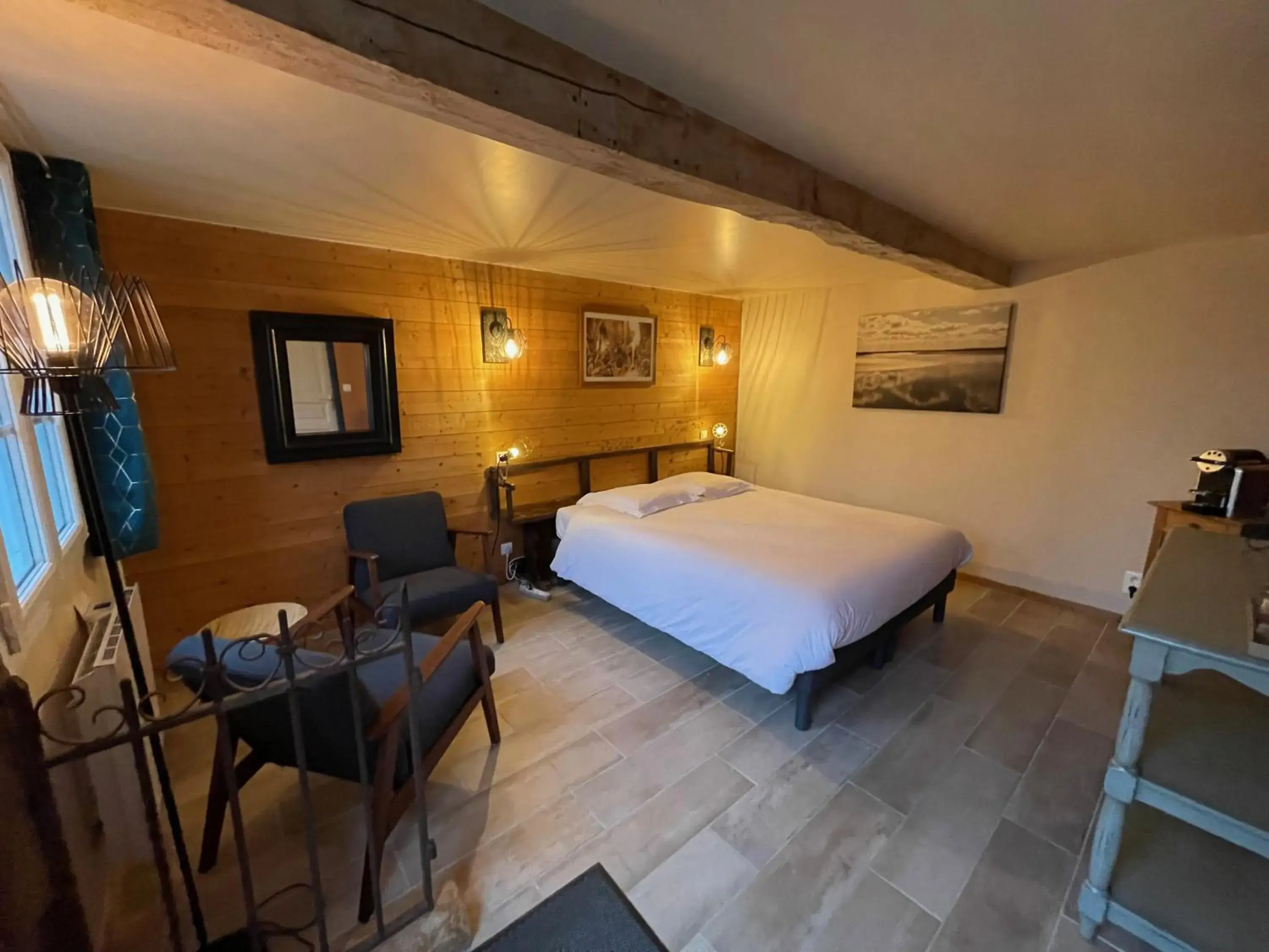 Deluxe Double Room in Au Presbytère de Saigneville Deluxe Double Room in Au Presbytère de Saigneville