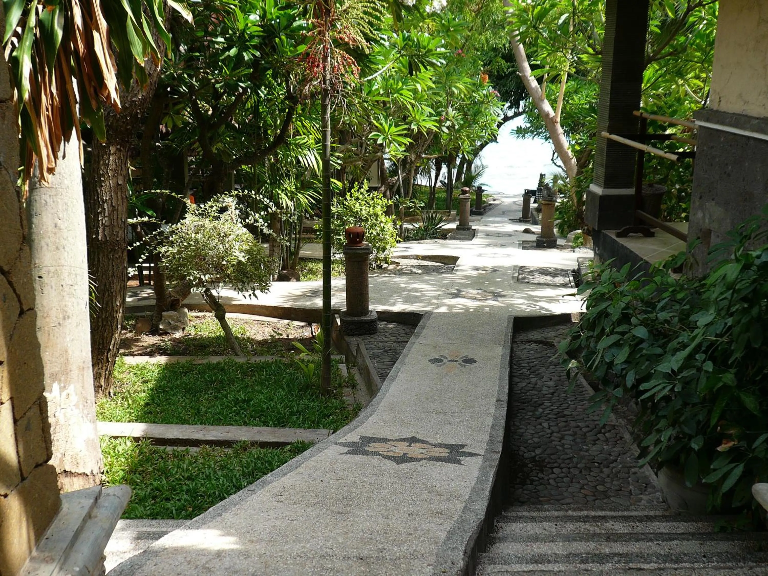 Facade/entrance in Wawa Wewe II Villas