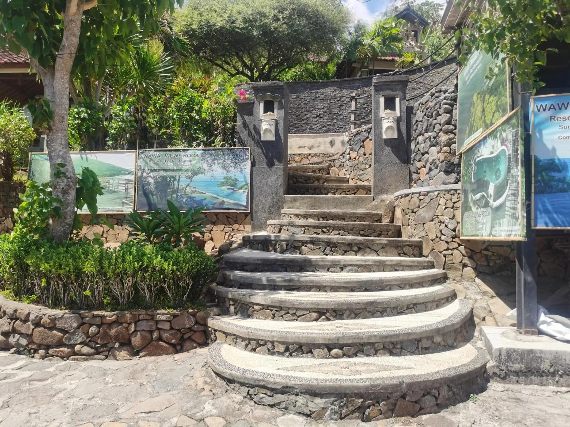 Facade/entrance in Wawa Wewe Rock