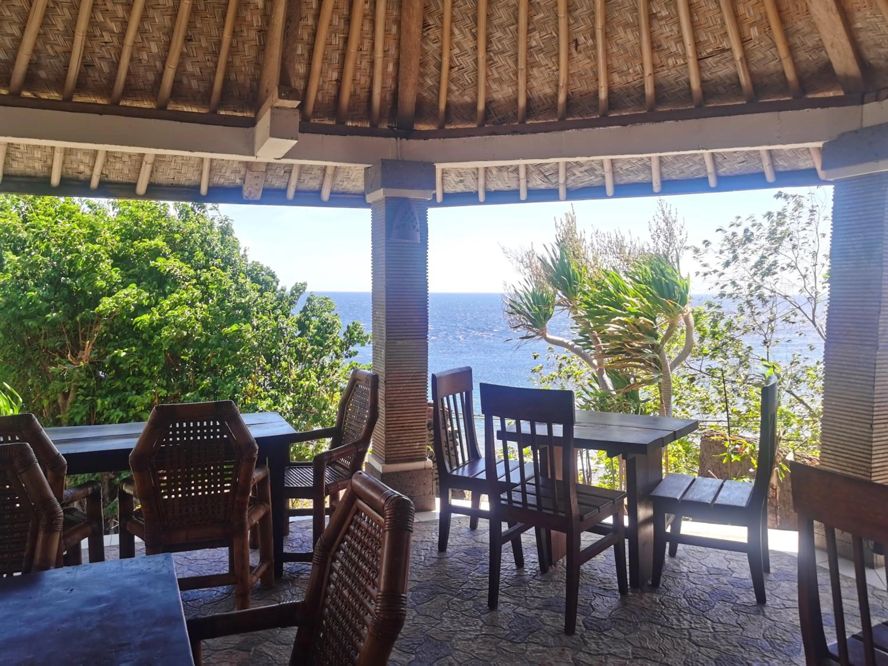 Restaurant/places to eat in Wawa Wewe Rock