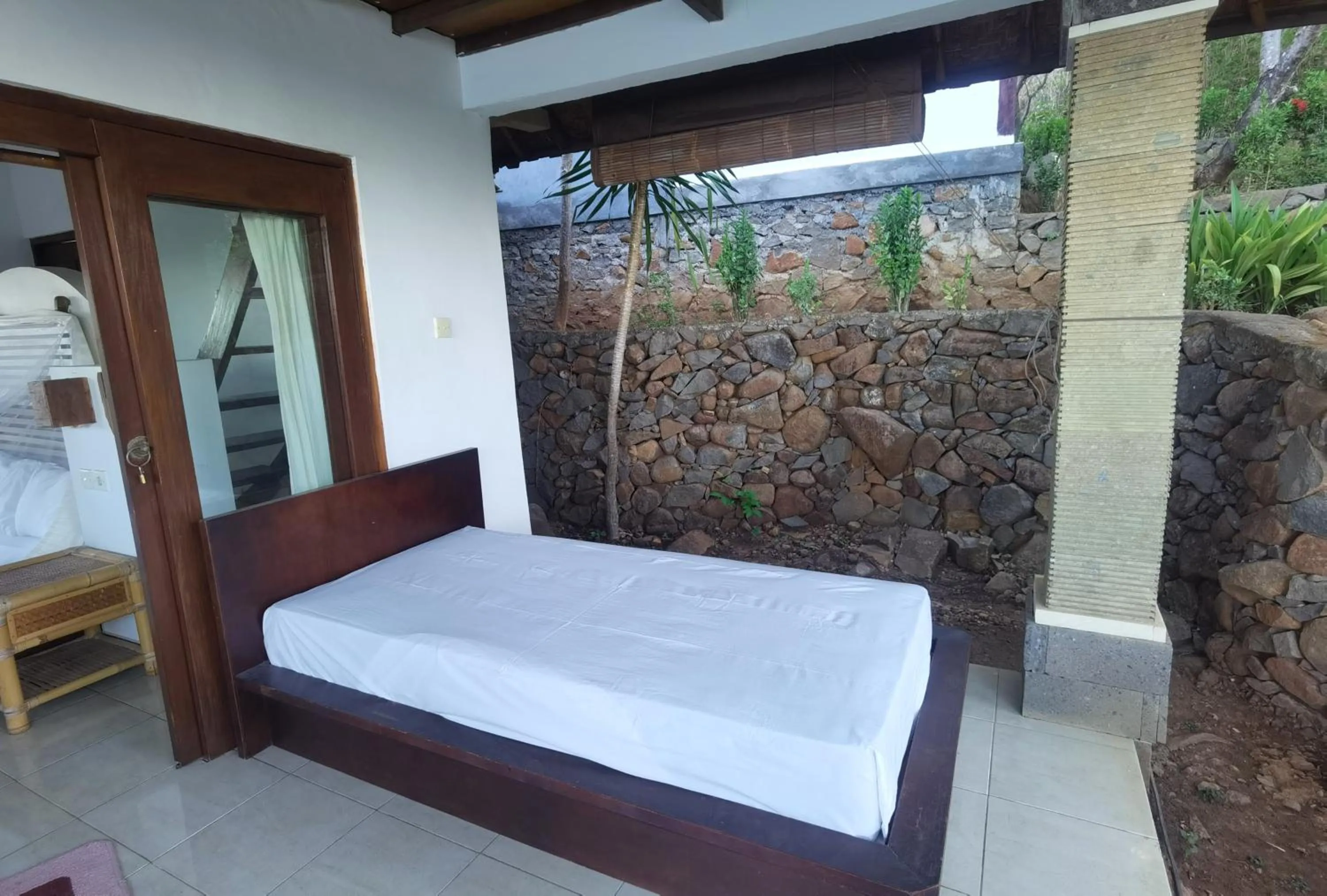 Patio, Bed in Wawa Wewe Rock