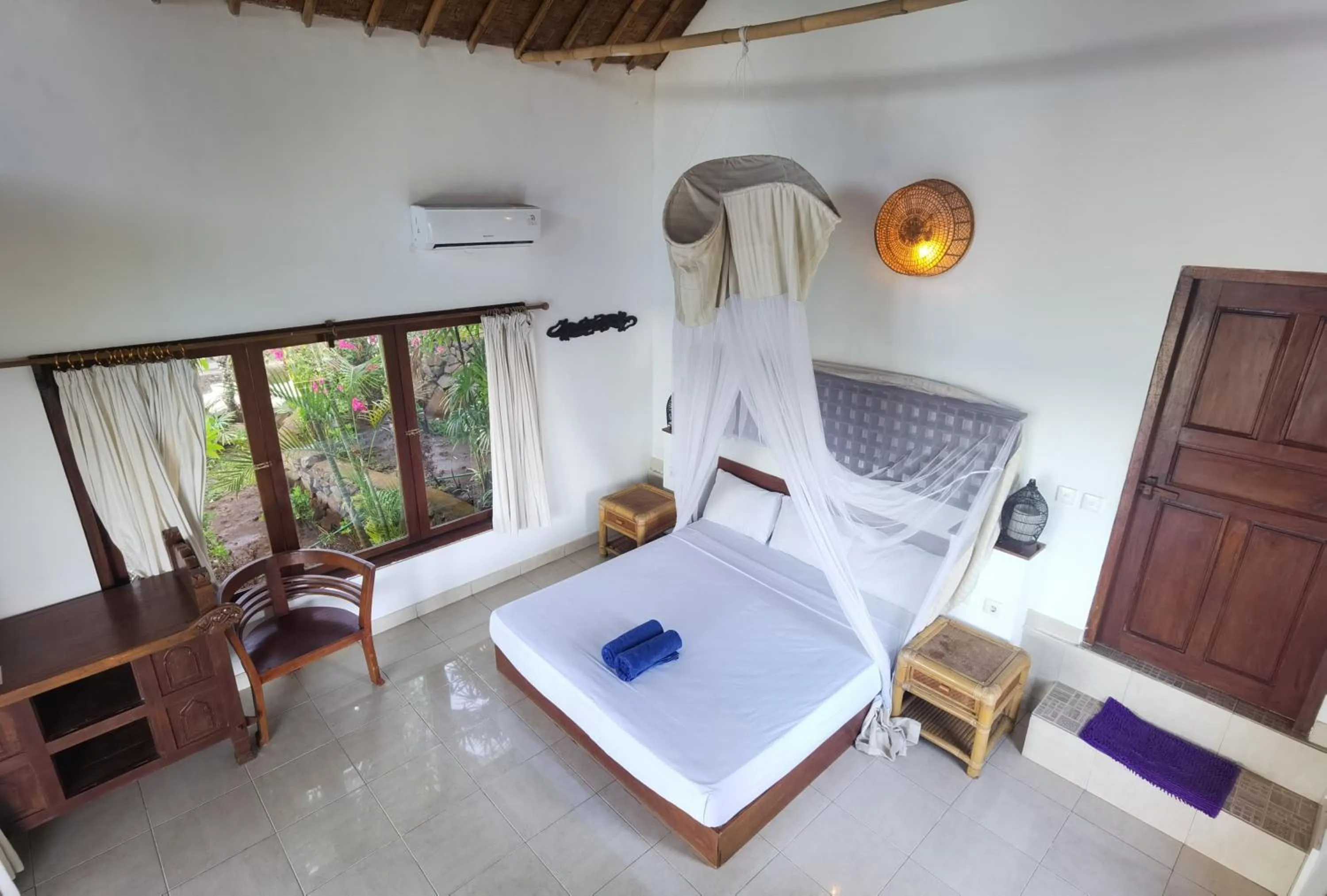 Bed in Wawa Wewe Rock