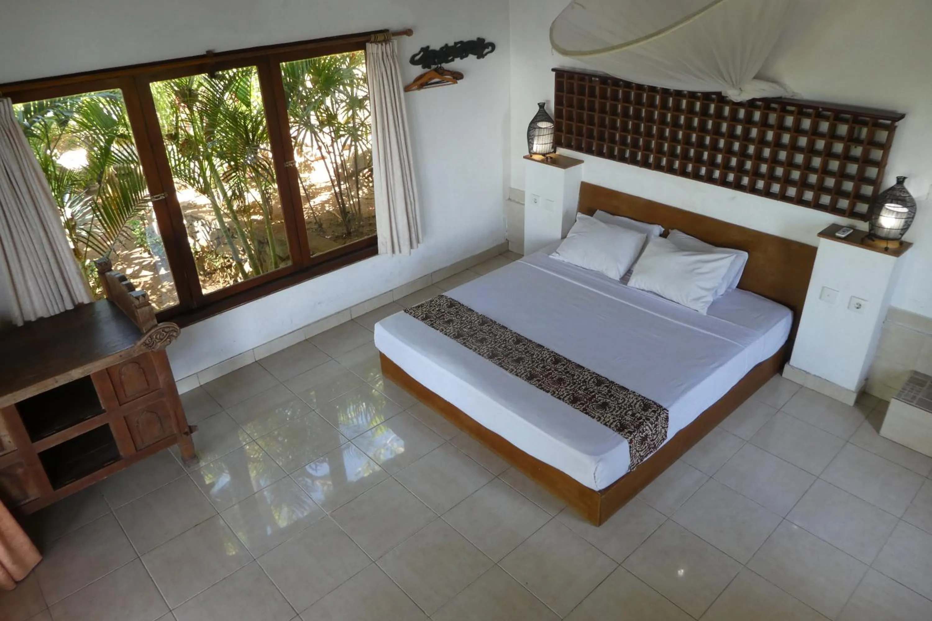 Photo of the whole room, Bed in Wawa Wewe Rock