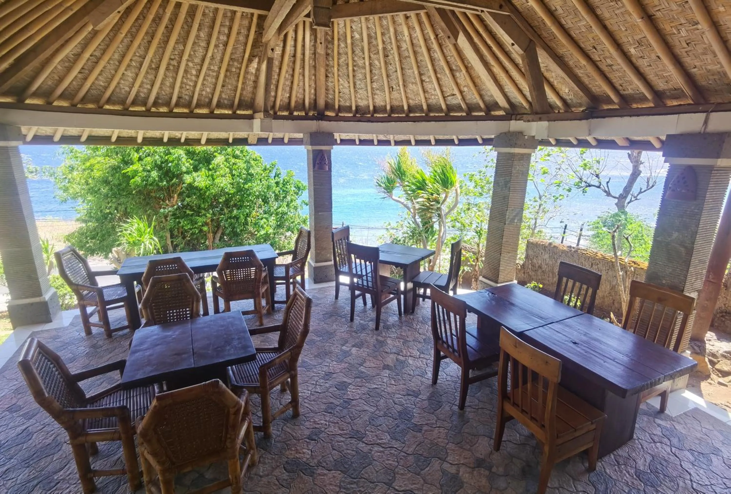 Restaurant/places to eat in Wawa Wewe Rock