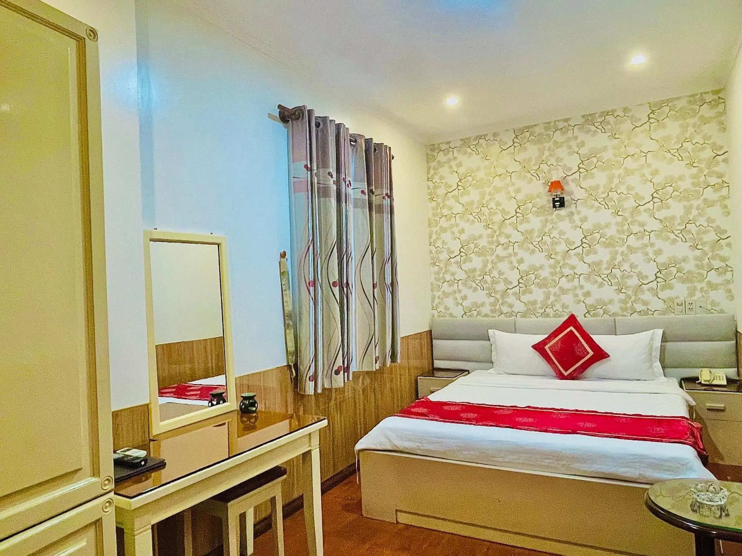 Bedroom, Bed in Linh Phuong 2 Hotel Bedroom, Bed in Linh Phuong 2 Hotel