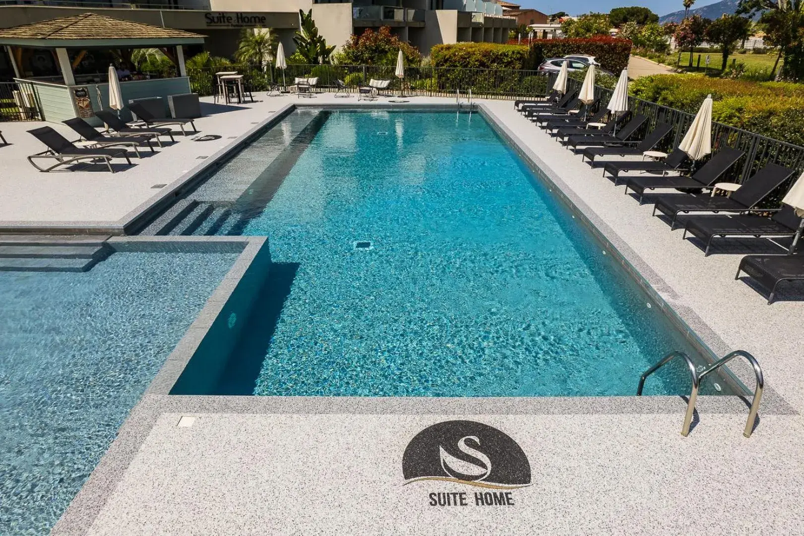 Swimming pool in Suite Home Porticcio Swimming pool in Suite Home Porticcio