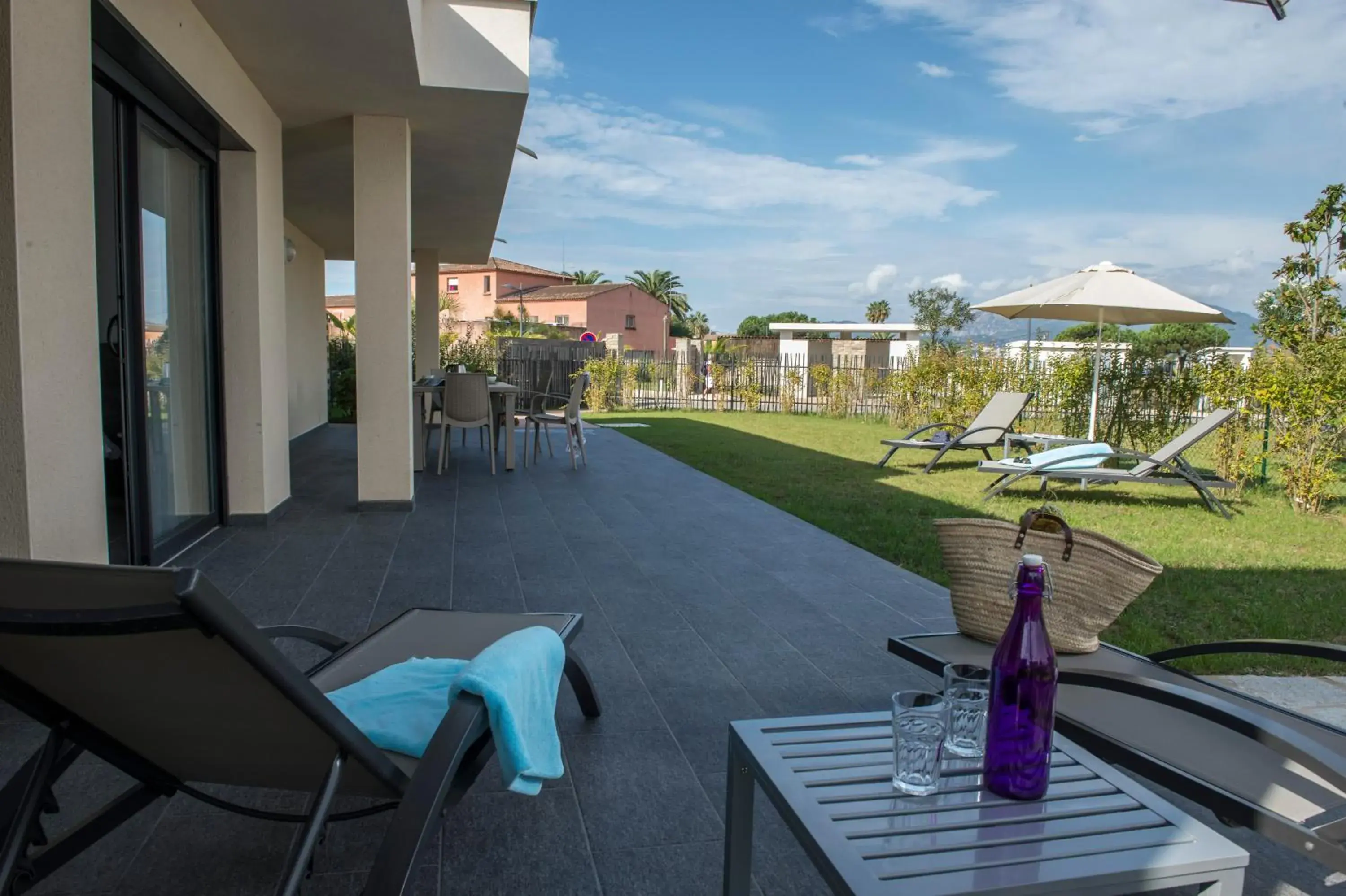 Facade/entrance in Suite Home Porticcio Facade/entrance in Suite Home Porticcio