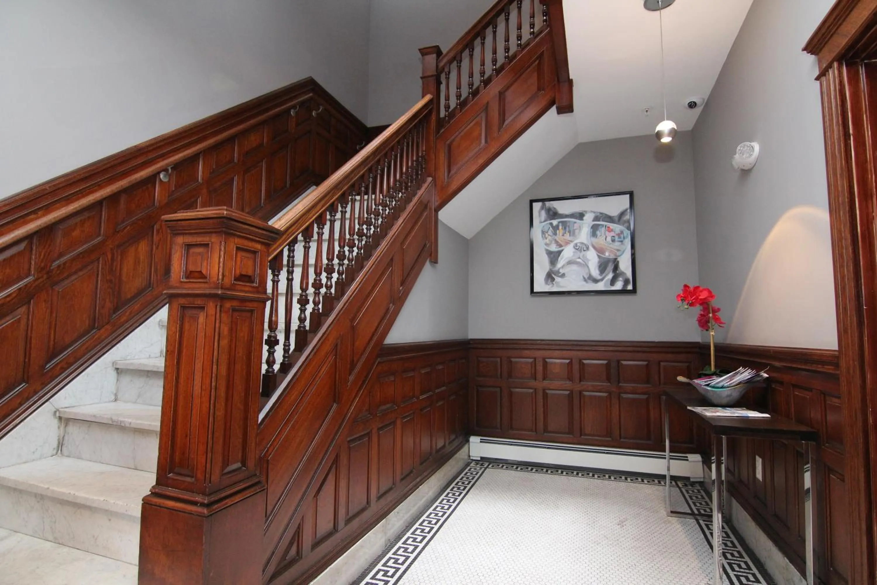 Lobby or reception in A Stylish Stay w/ a Queen Bed, Heated Floors.. #33