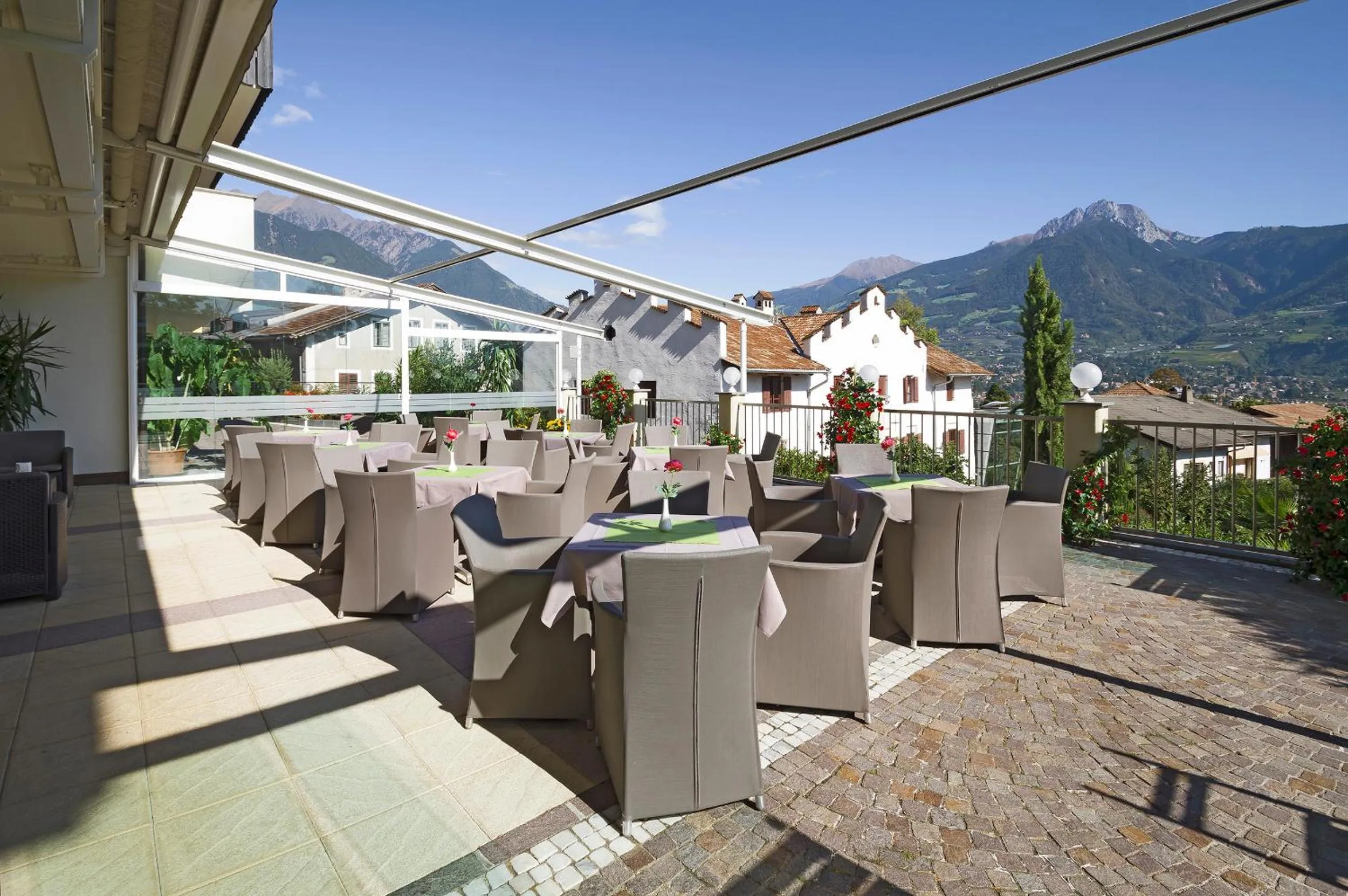 Restaurant/places to eat in Hotel Sonnenhof
