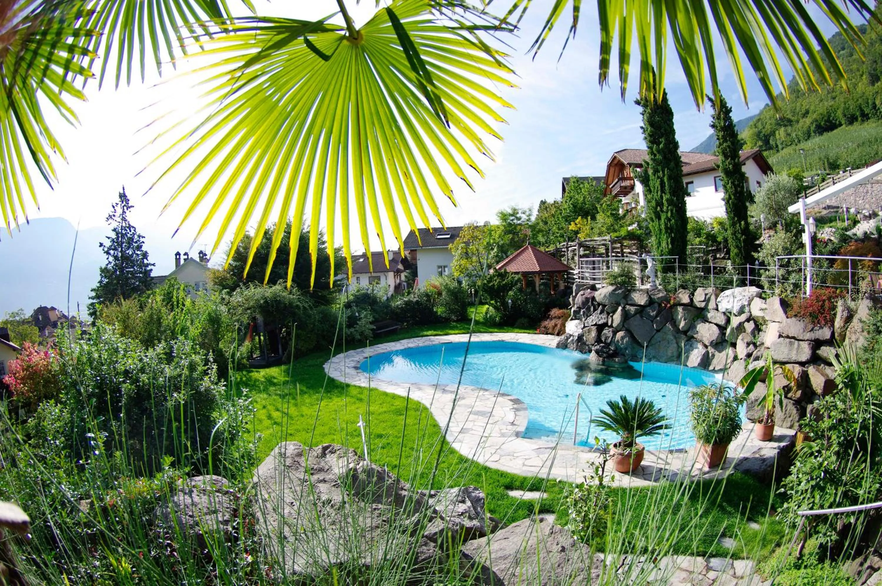 Garden in Hotel Sonnenhof