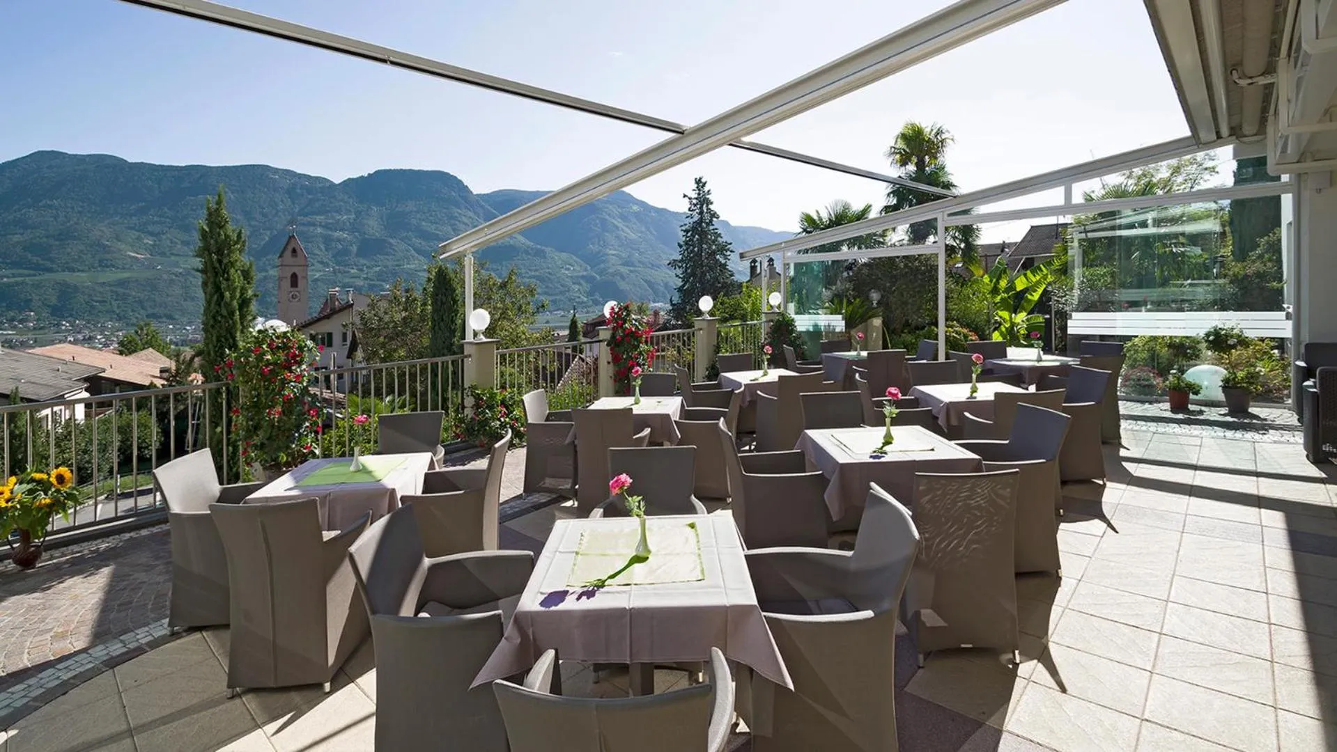 Restaurant/places to eat in Hotel Sonnenhof