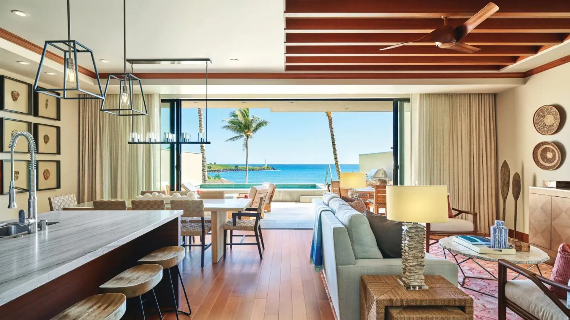 Living room, Restaurant/Places to Eat in Timbers Kauai Ocean Club & Residences