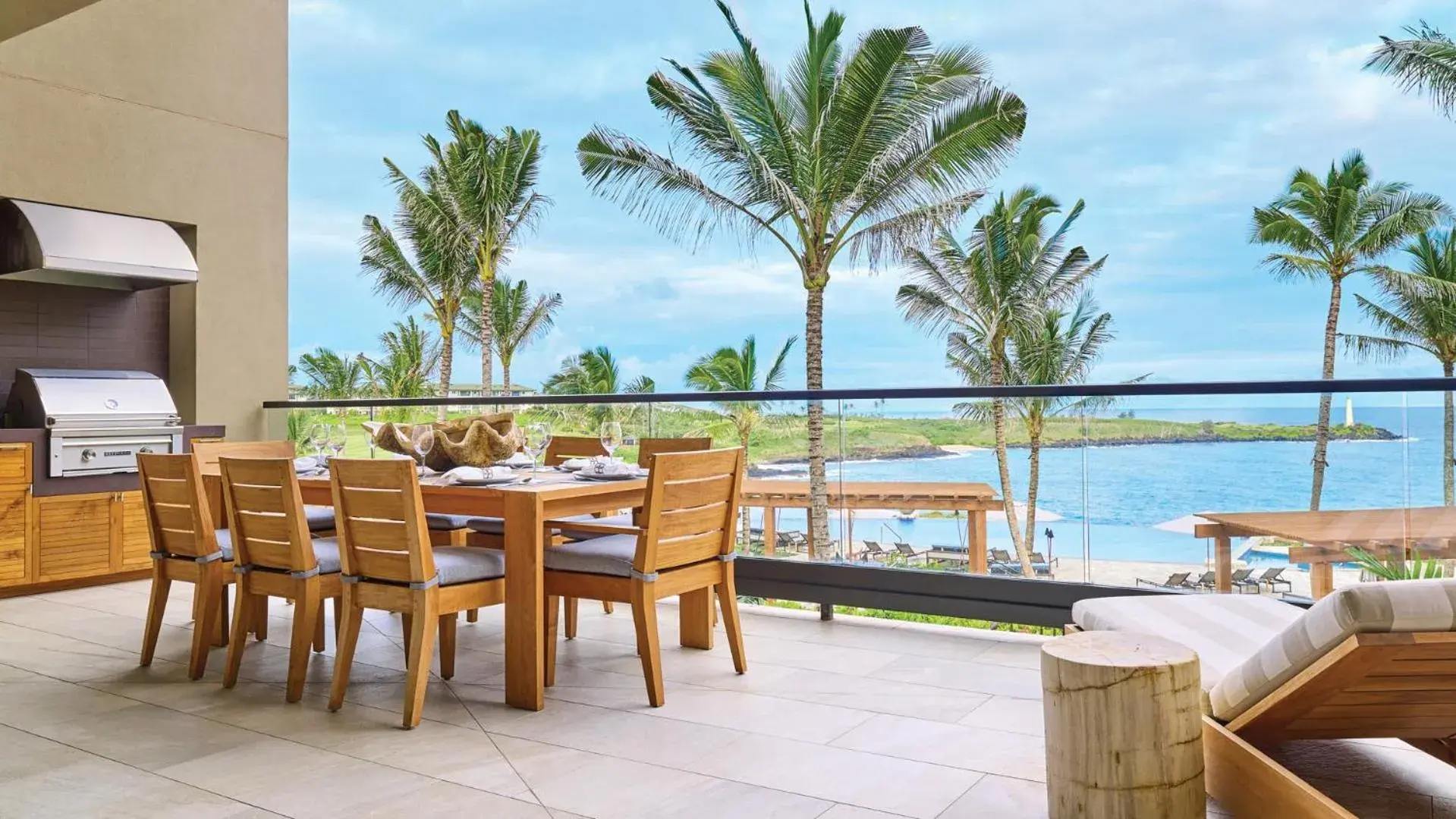 Balcony/Terrace, Restaurant/Places to Eat in Timbers Kauai Ocean Club & Residences