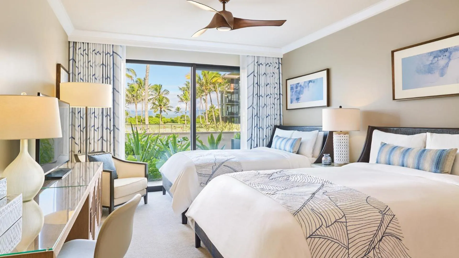 Bedroom, Bed in Timbers Kauai Ocean Club & Residences