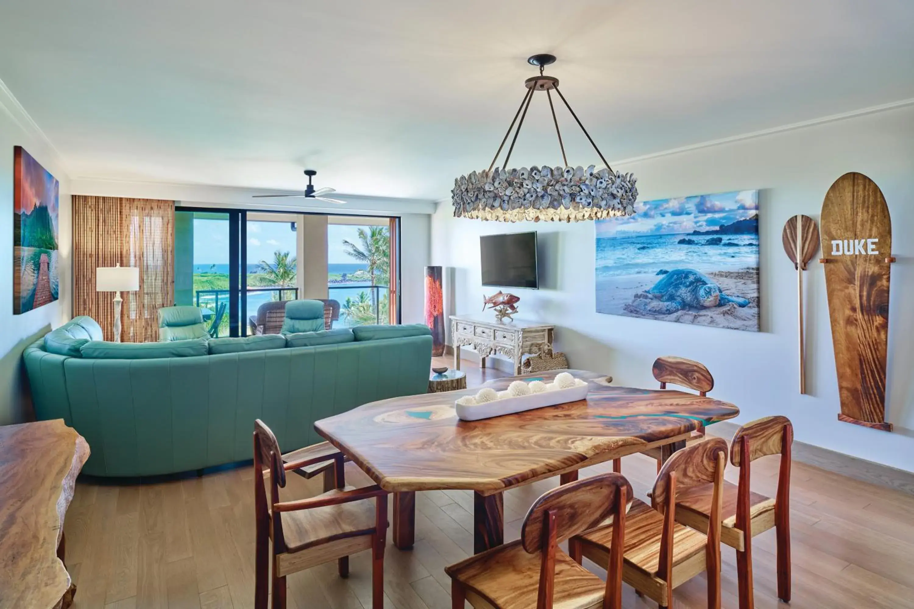 Dining Area in Timbers Kauai Ocean Club & Residences