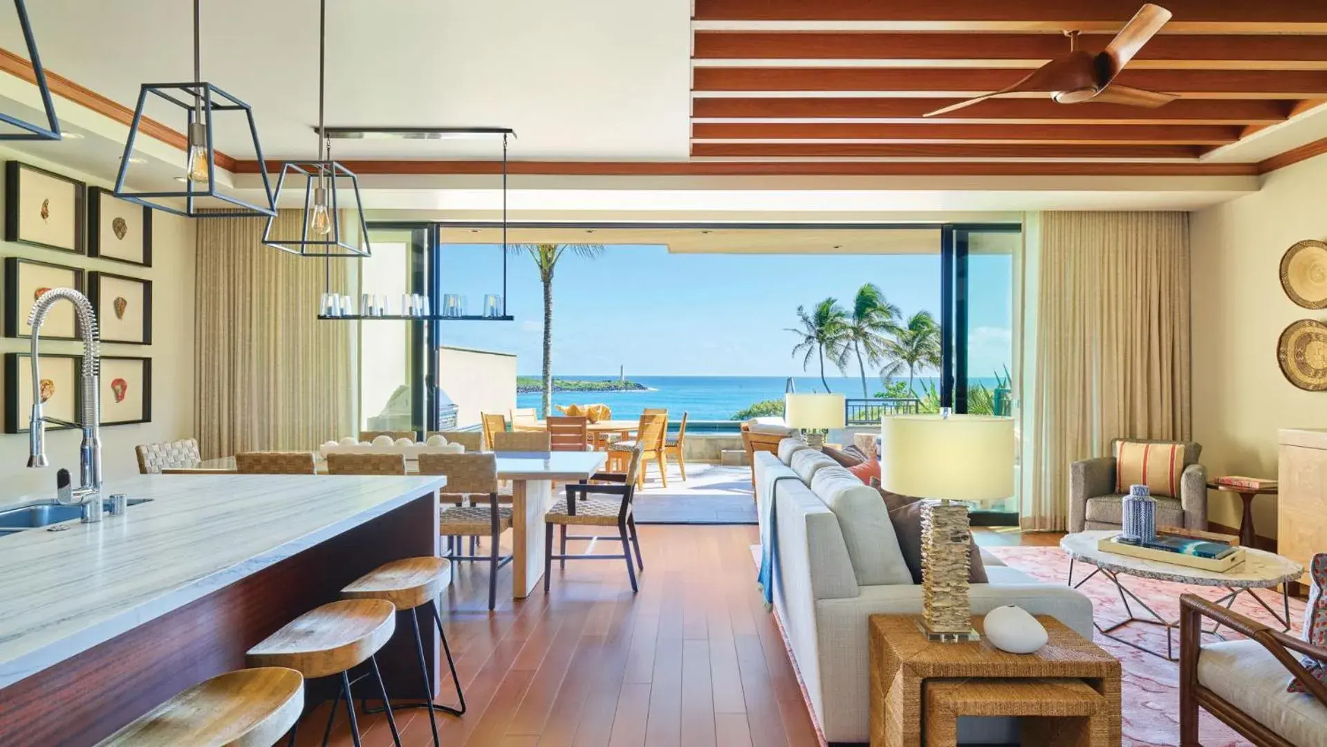 Living room, Restaurant/Places to Eat in Timbers Kauai Ocean Club & Residences