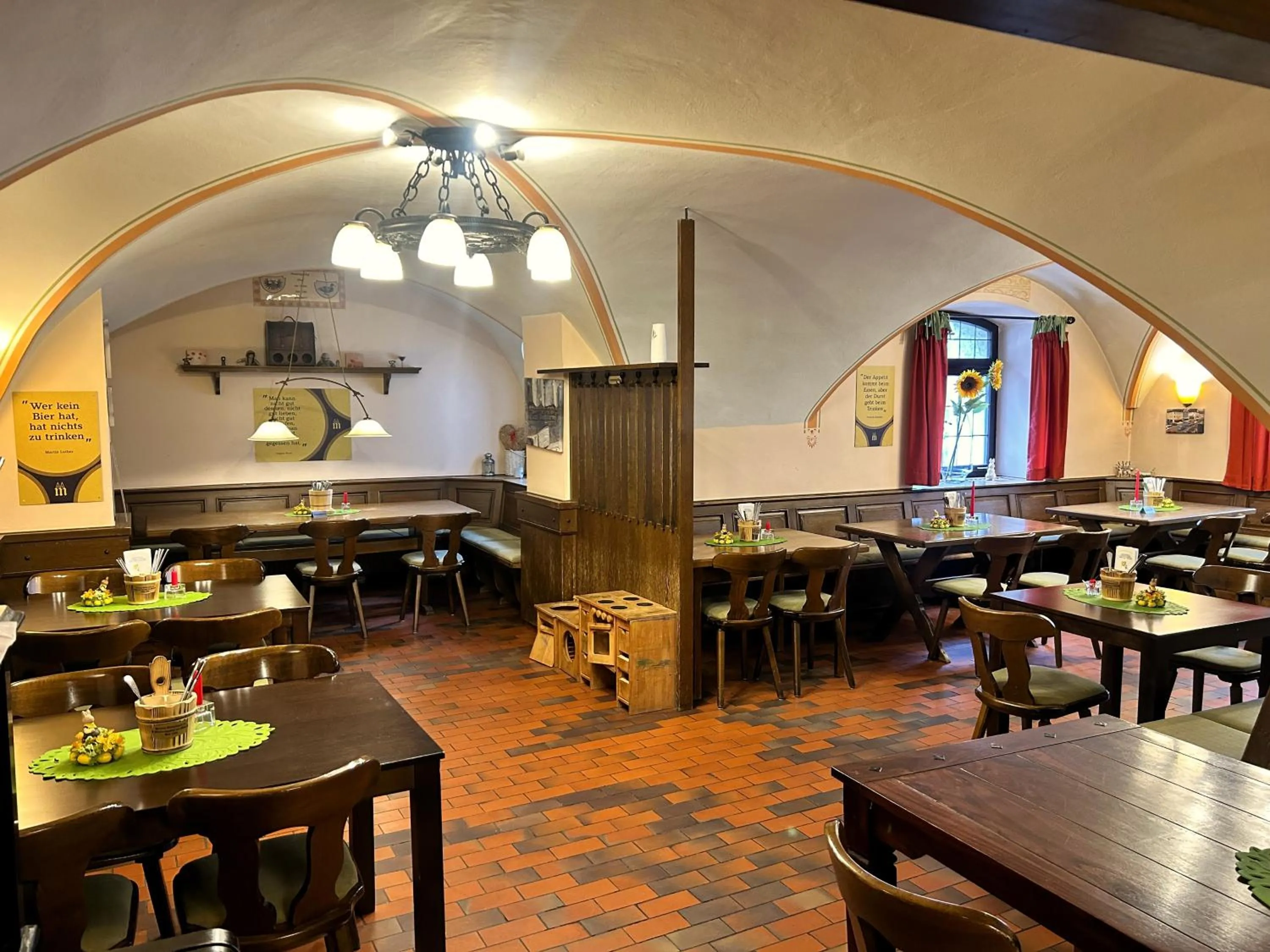Restaurant/places to eat in Brauereigasthof zur Münz seit 1586