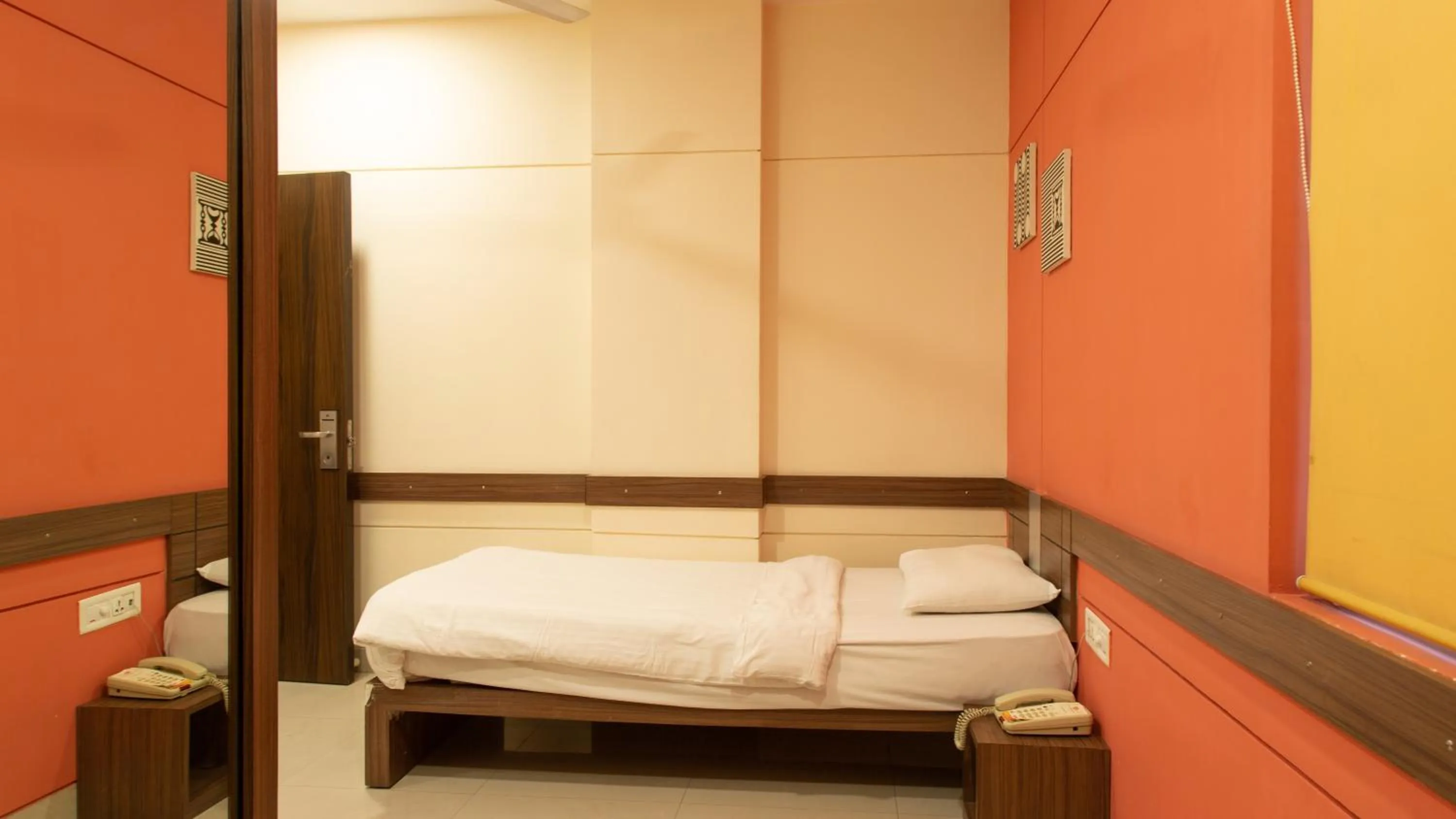 Bed in Ginger Bangalore- Inner Ring Road