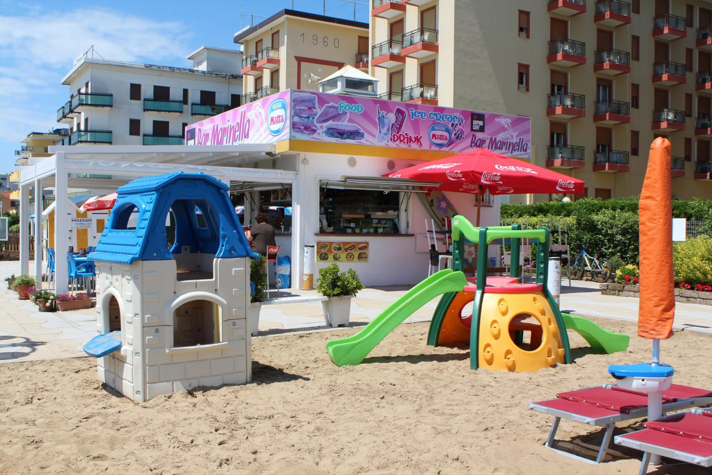 Beach in Hotel Villa Eugenia - 3 Stelle Superior con Private SPA e Piscina