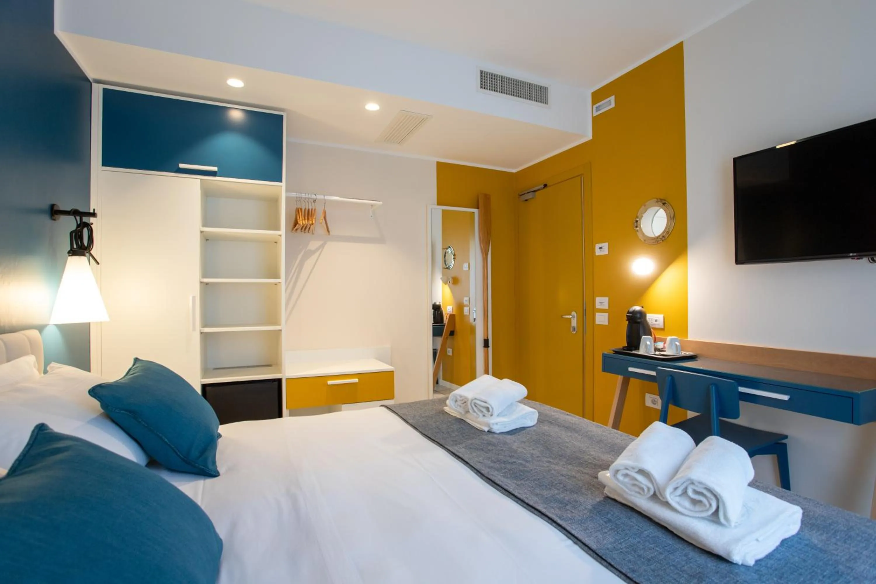 Photo of the whole room, Bed in Hotel Villa Eugenia - 3 Stelle Superior con Private SPA e Piscina