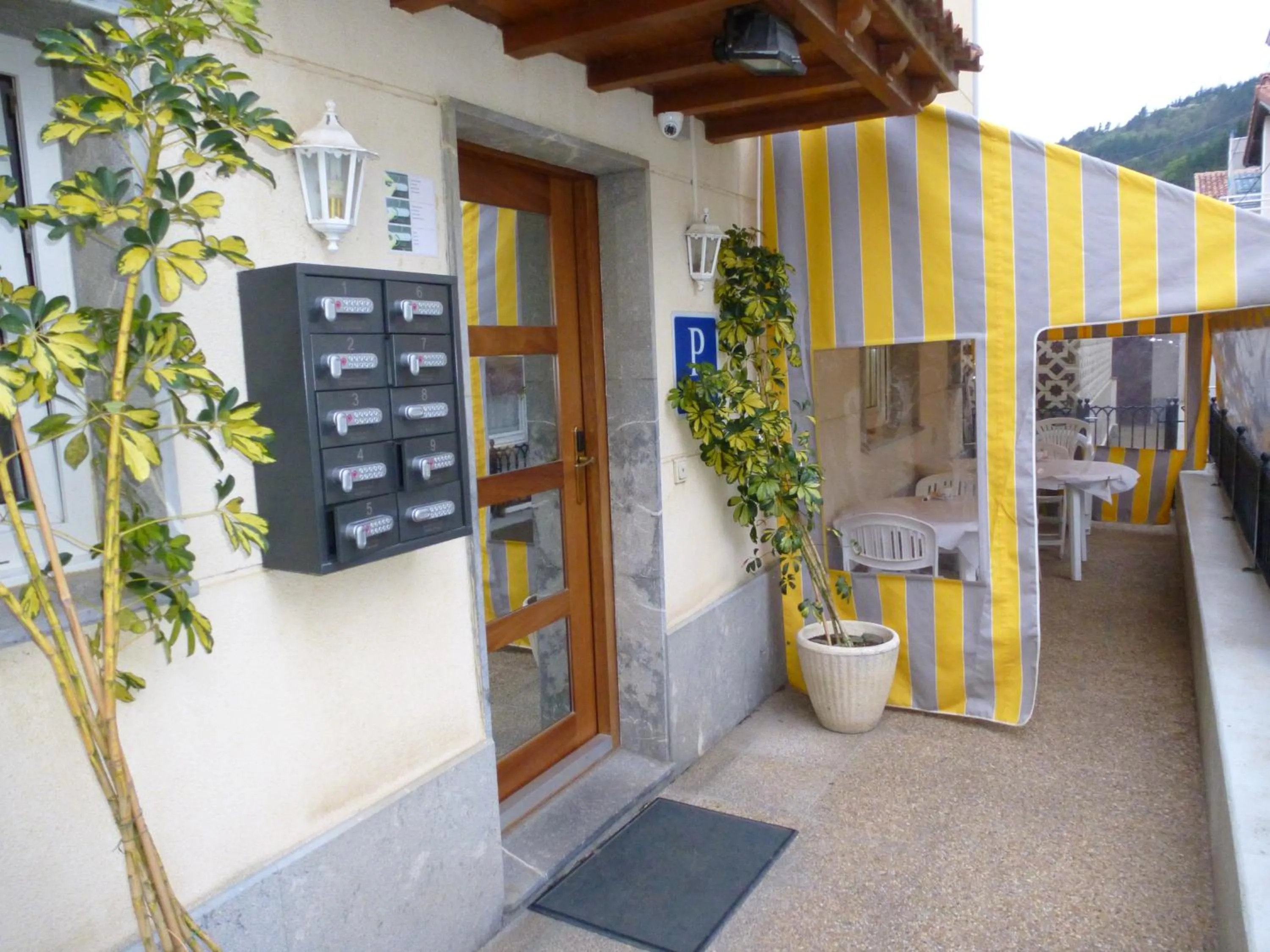 Lobby or reception in Pensión Zumardi