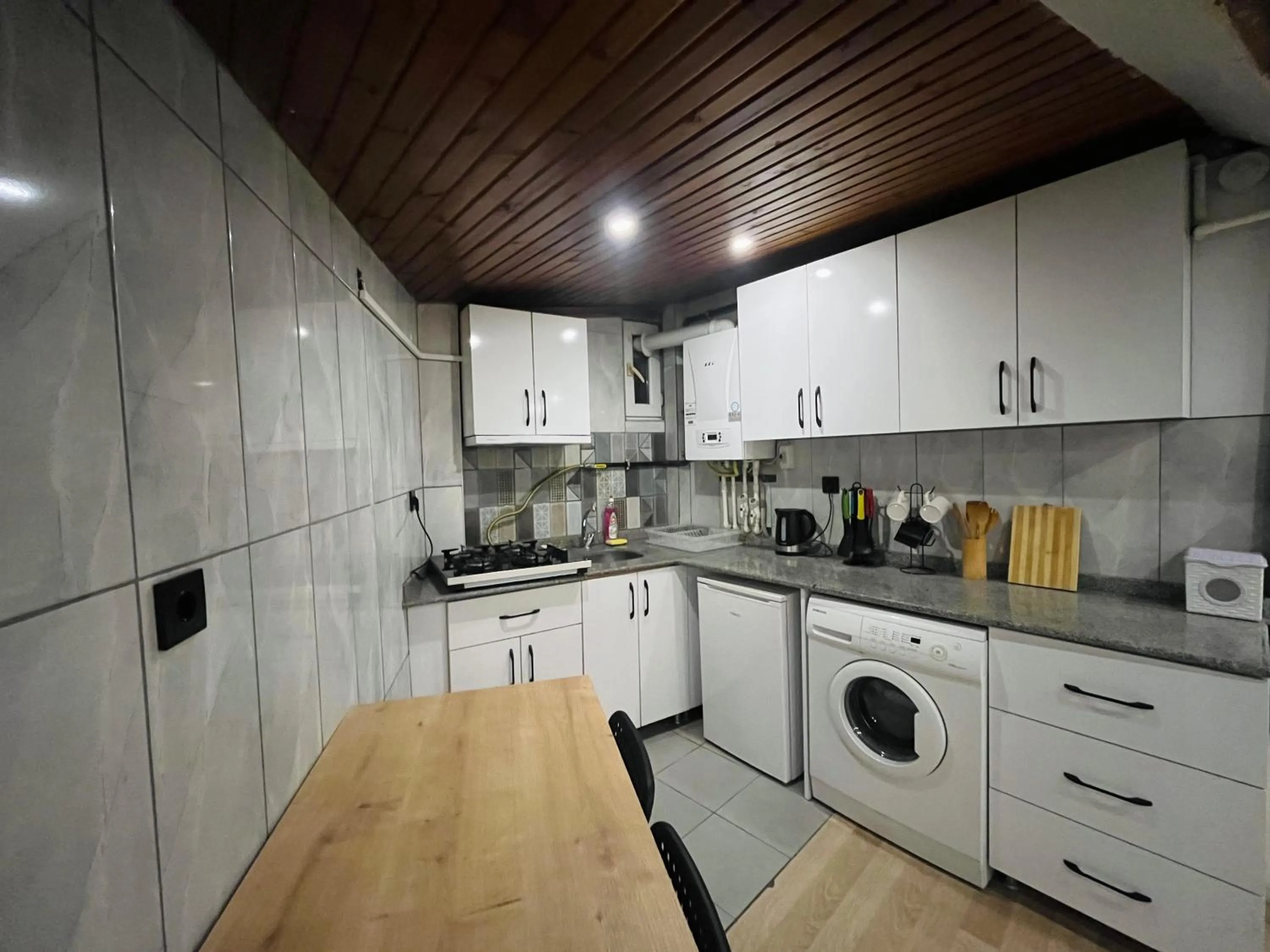 Coffee/tea facilities in Westley Residence Taksim