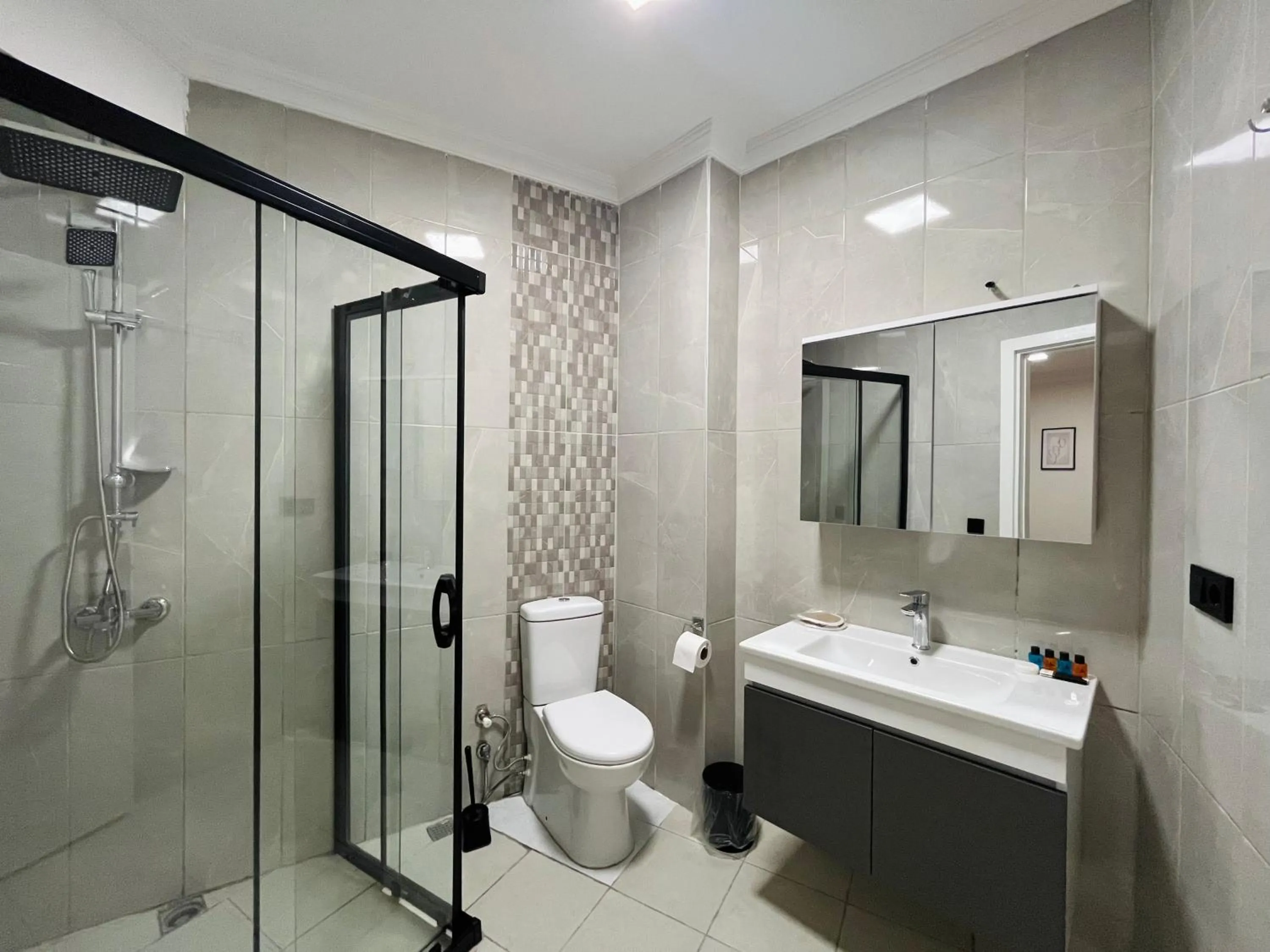Shower in Westley Residence Taksim