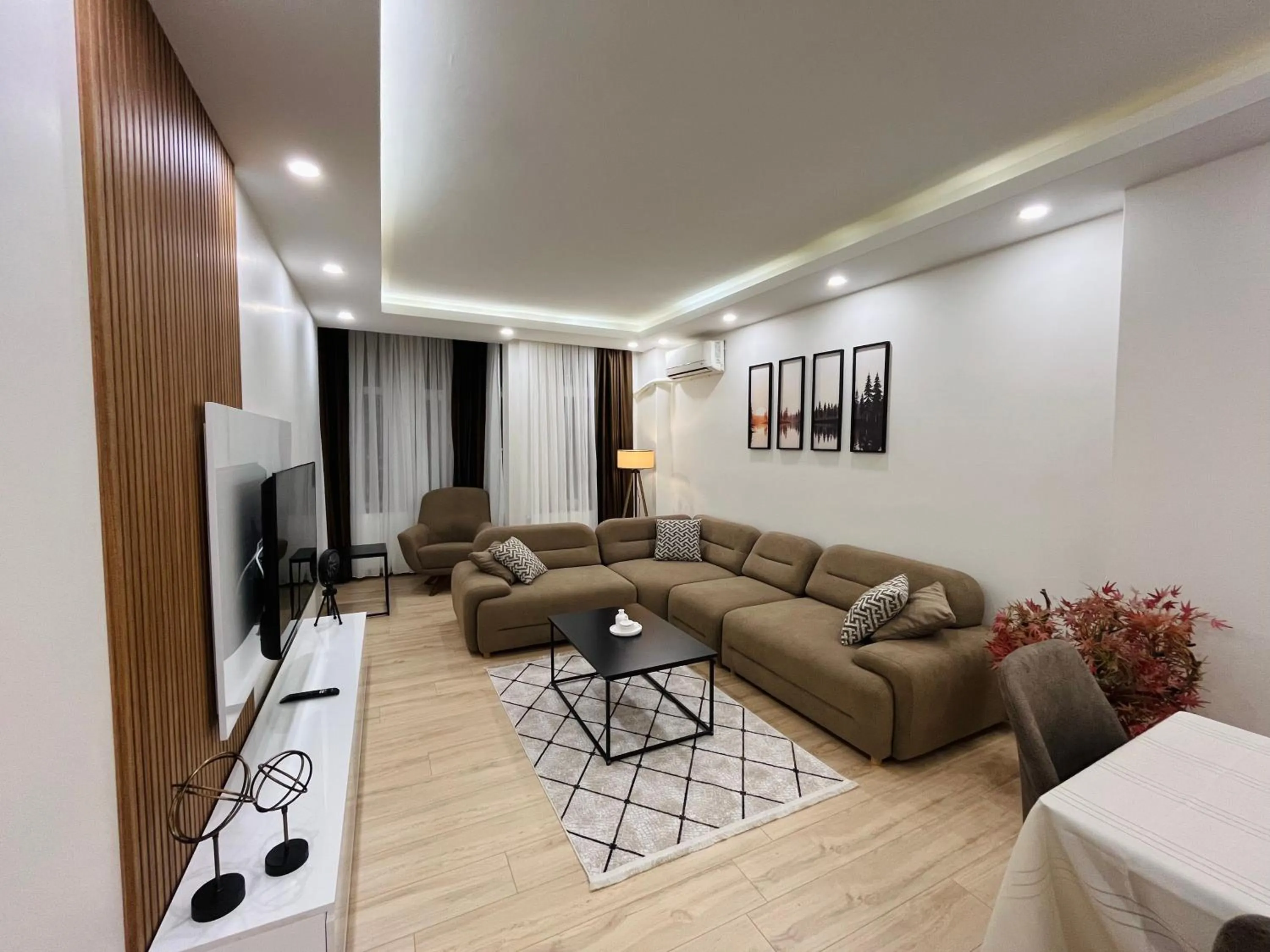 TV and multimedia in Westley Residence Taksim