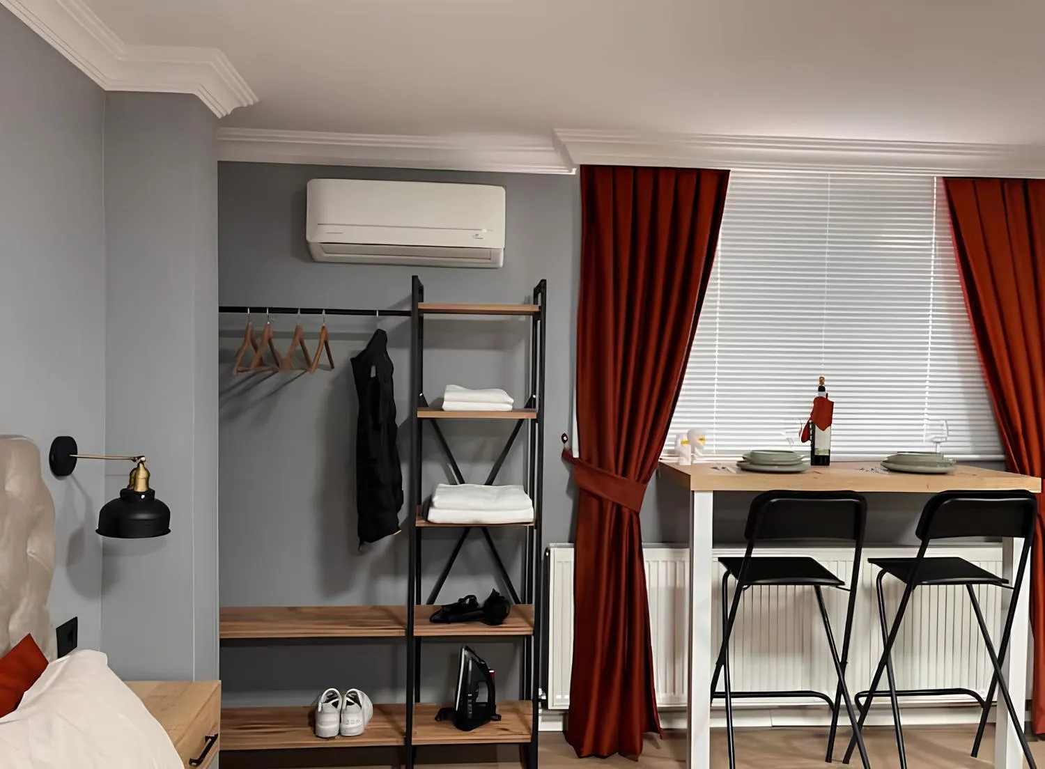 Dining area in Westley Residence Taksim