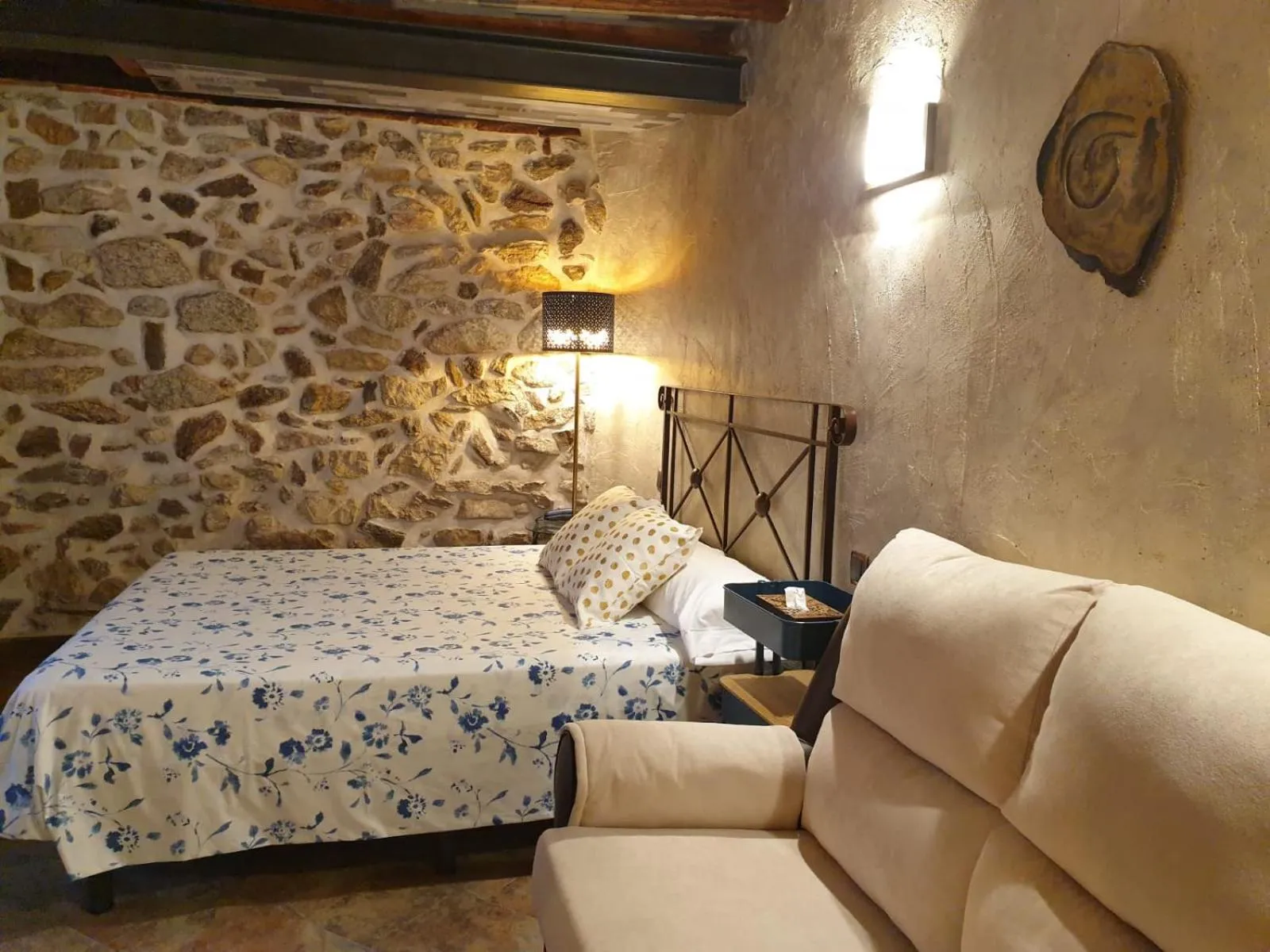 Bed in Hotel La Beltraneja