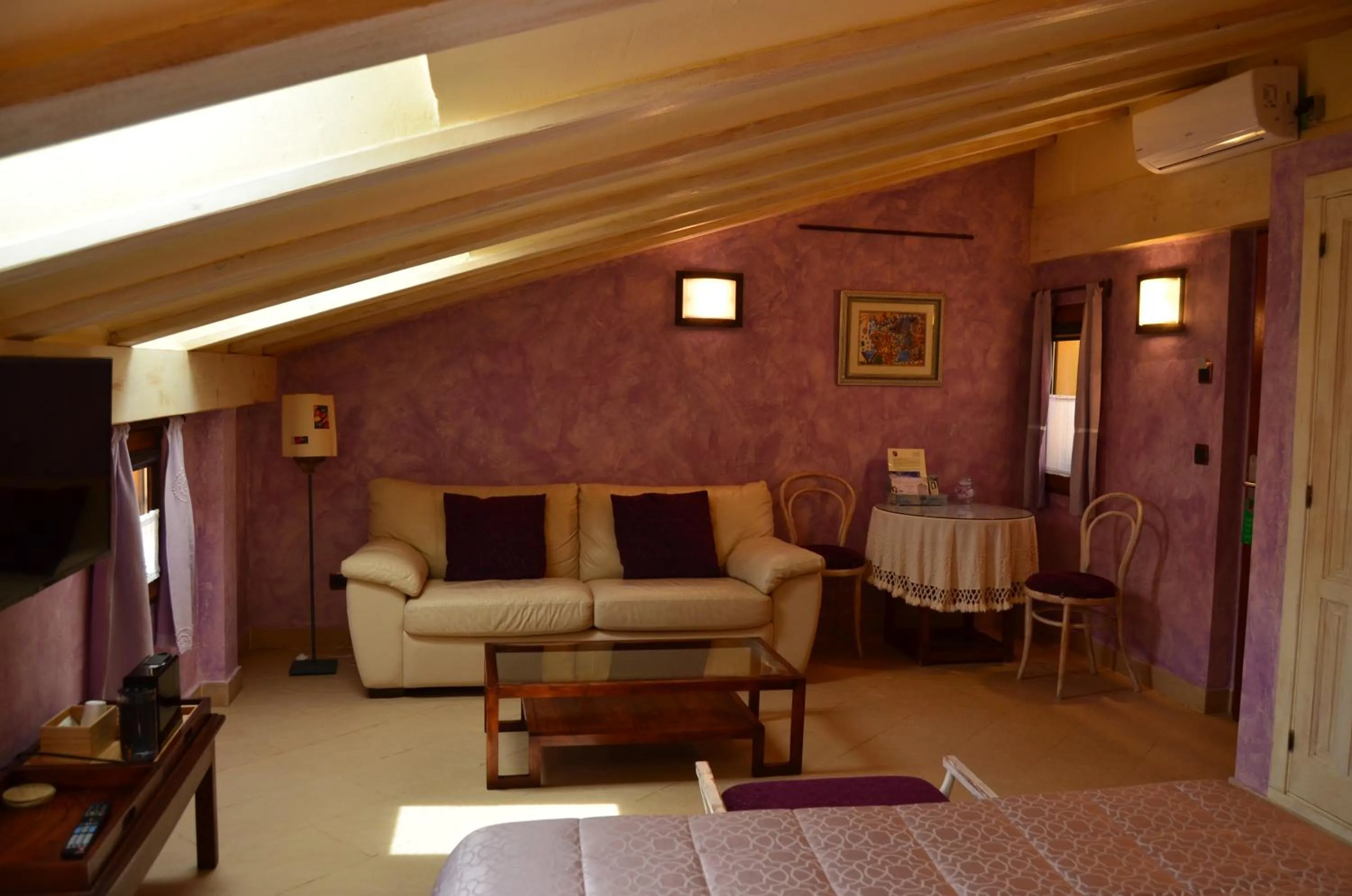 Bed in Hotel La Beltraneja