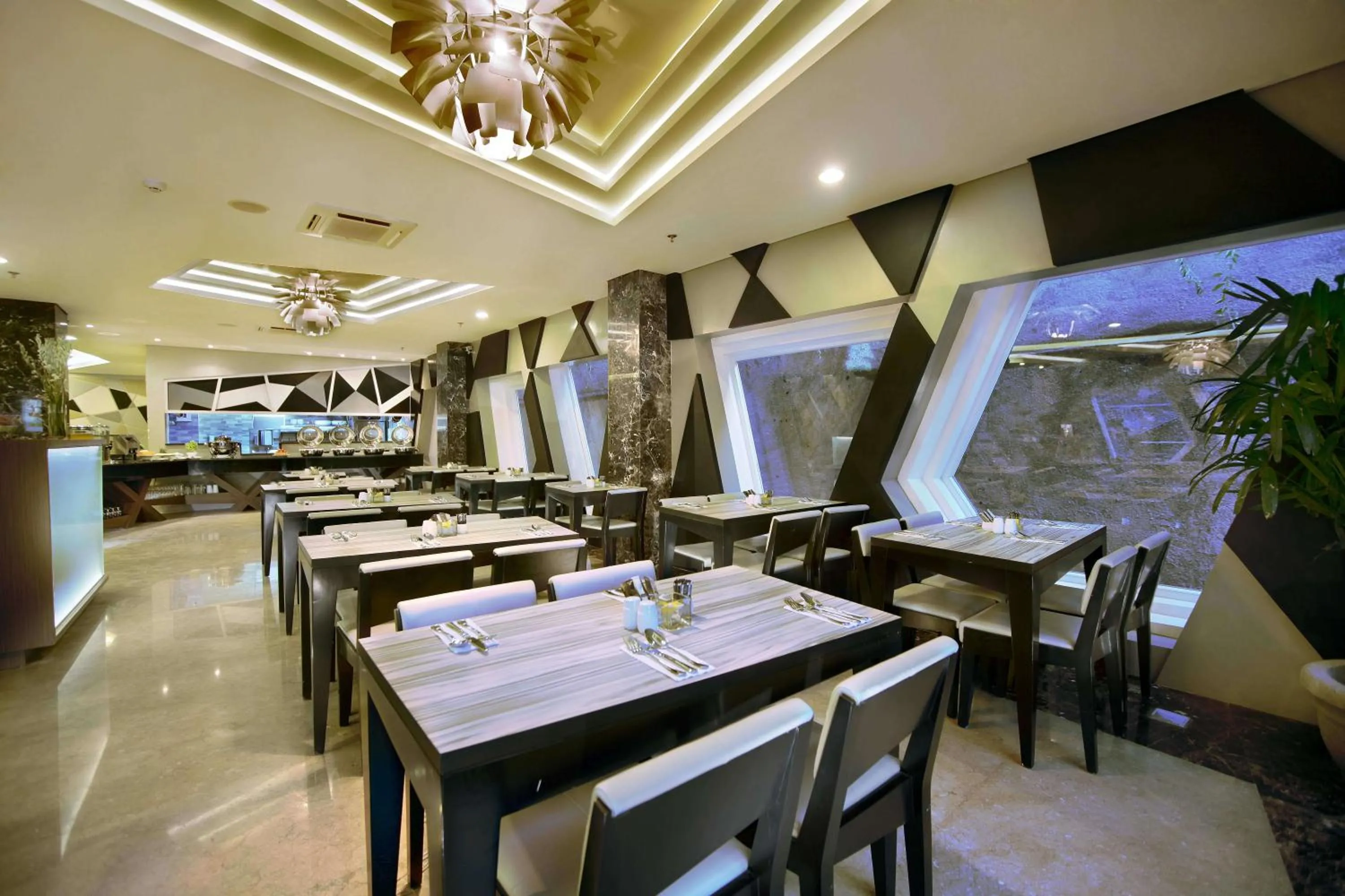 Restaurant/places to eat in Hotel Neo - Kuta, Jelantik