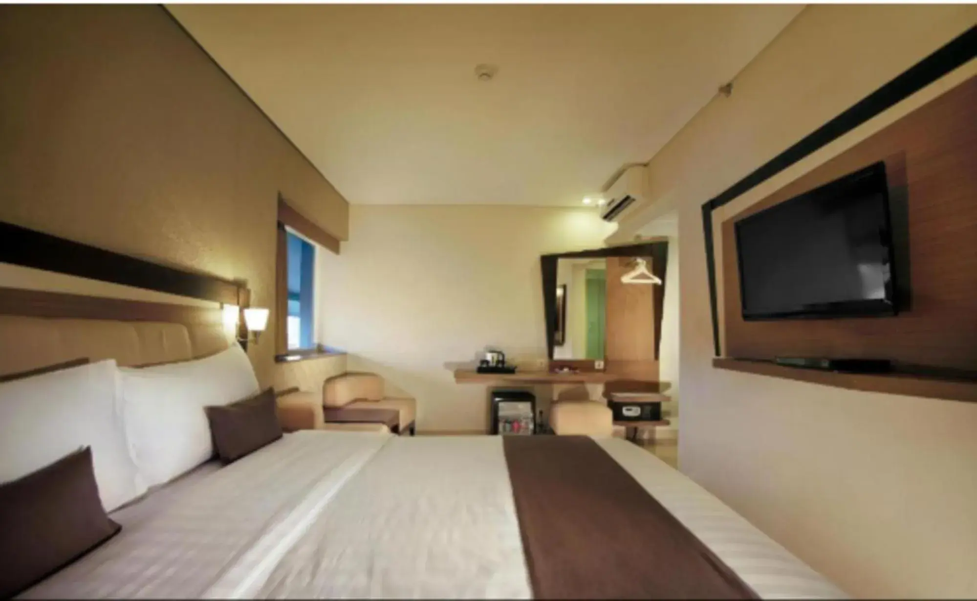 Bedroom, Bed in Hotel Neo - Kuta, Jelantik Bedroom, Bed in Hotel Neo - Kuta, Jelantik