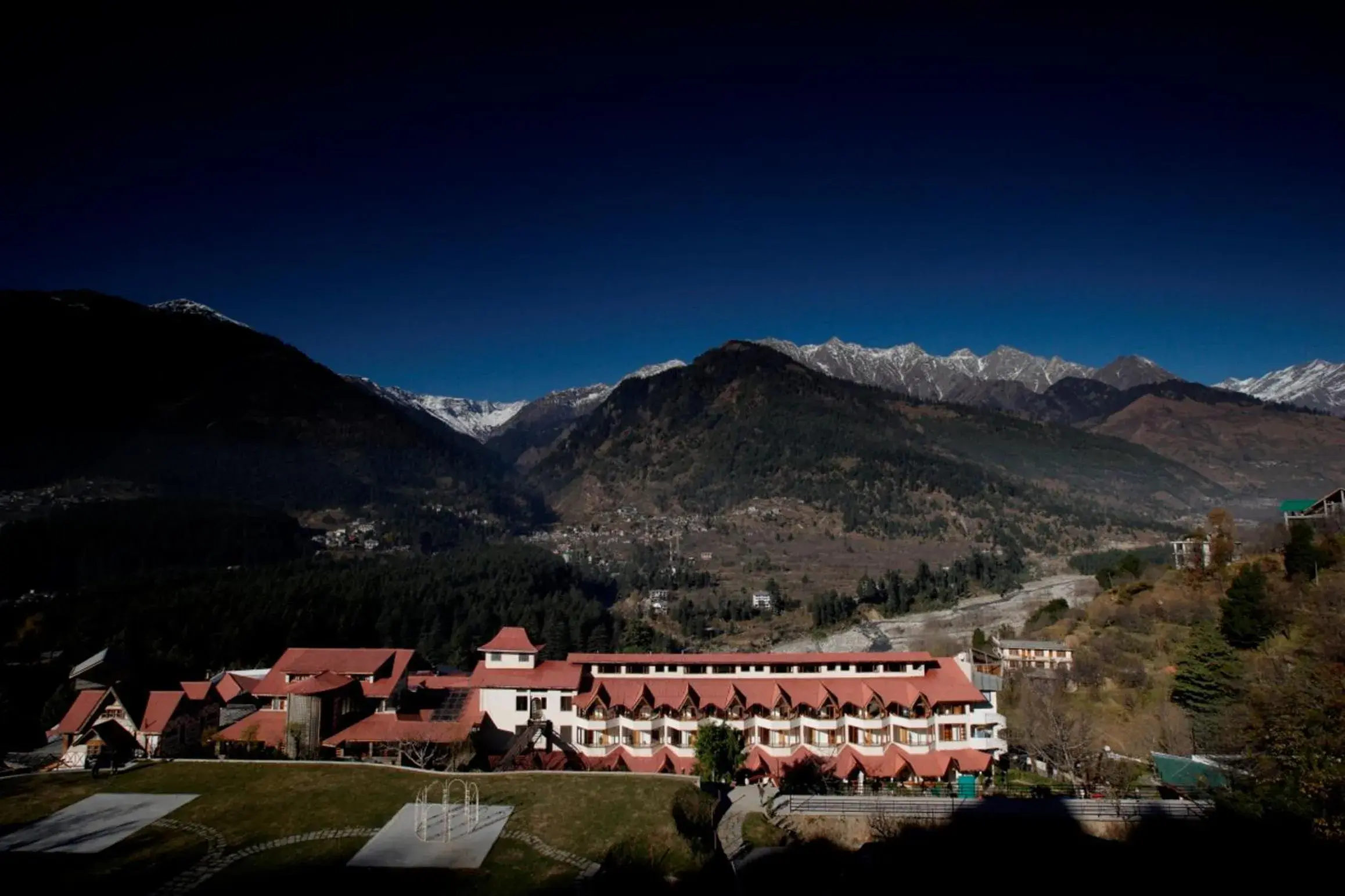 Facade/entrance in Manuallaya The Resort & Spa Facade/entrance in Manuallaya The Resort & Spa