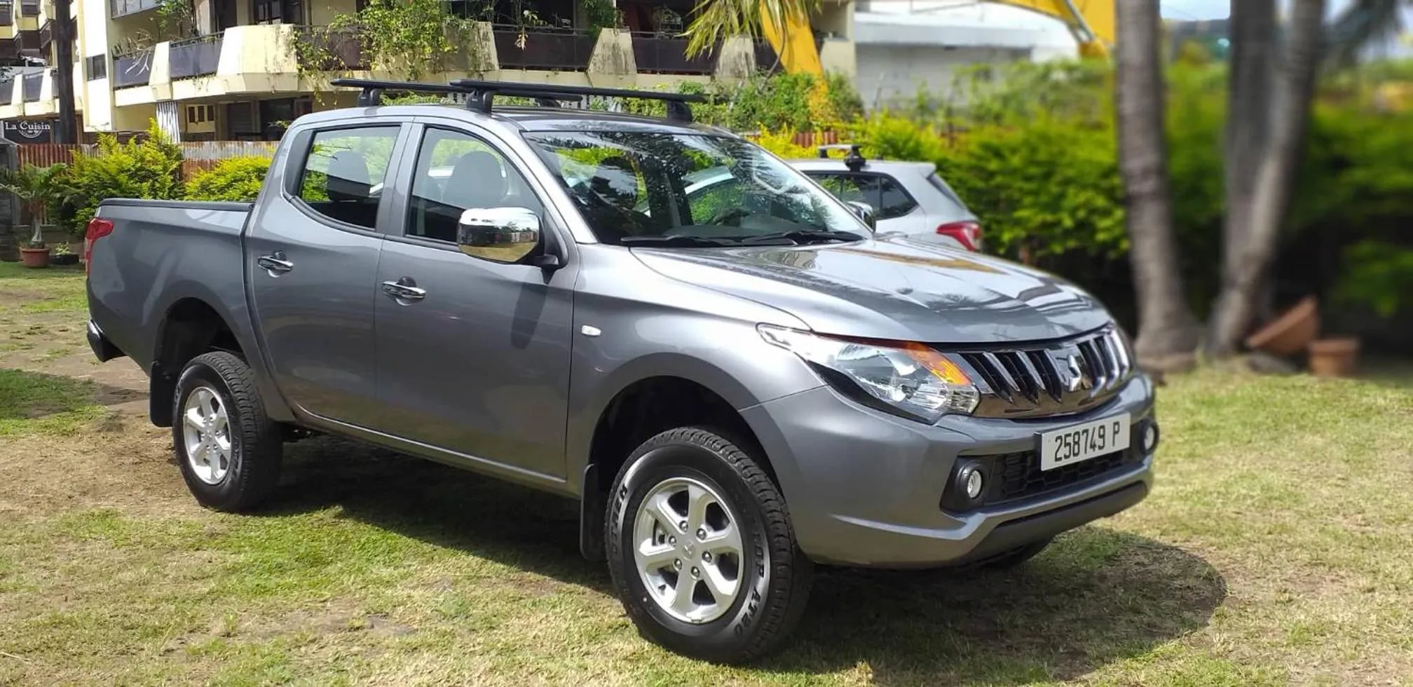 Parking in TEA TAHITI Holidays