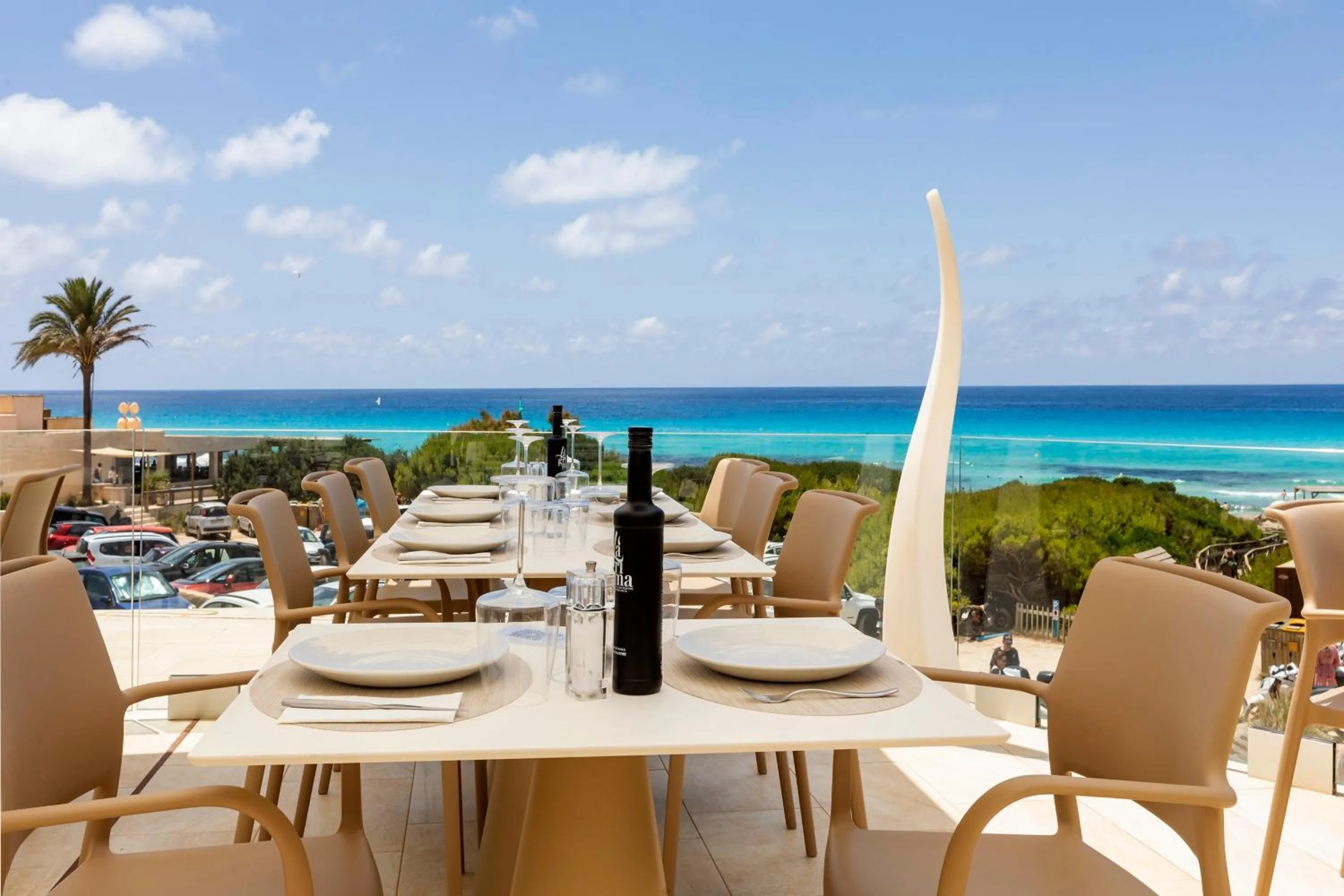 Restaurant/places to eat in Hotel Maysi